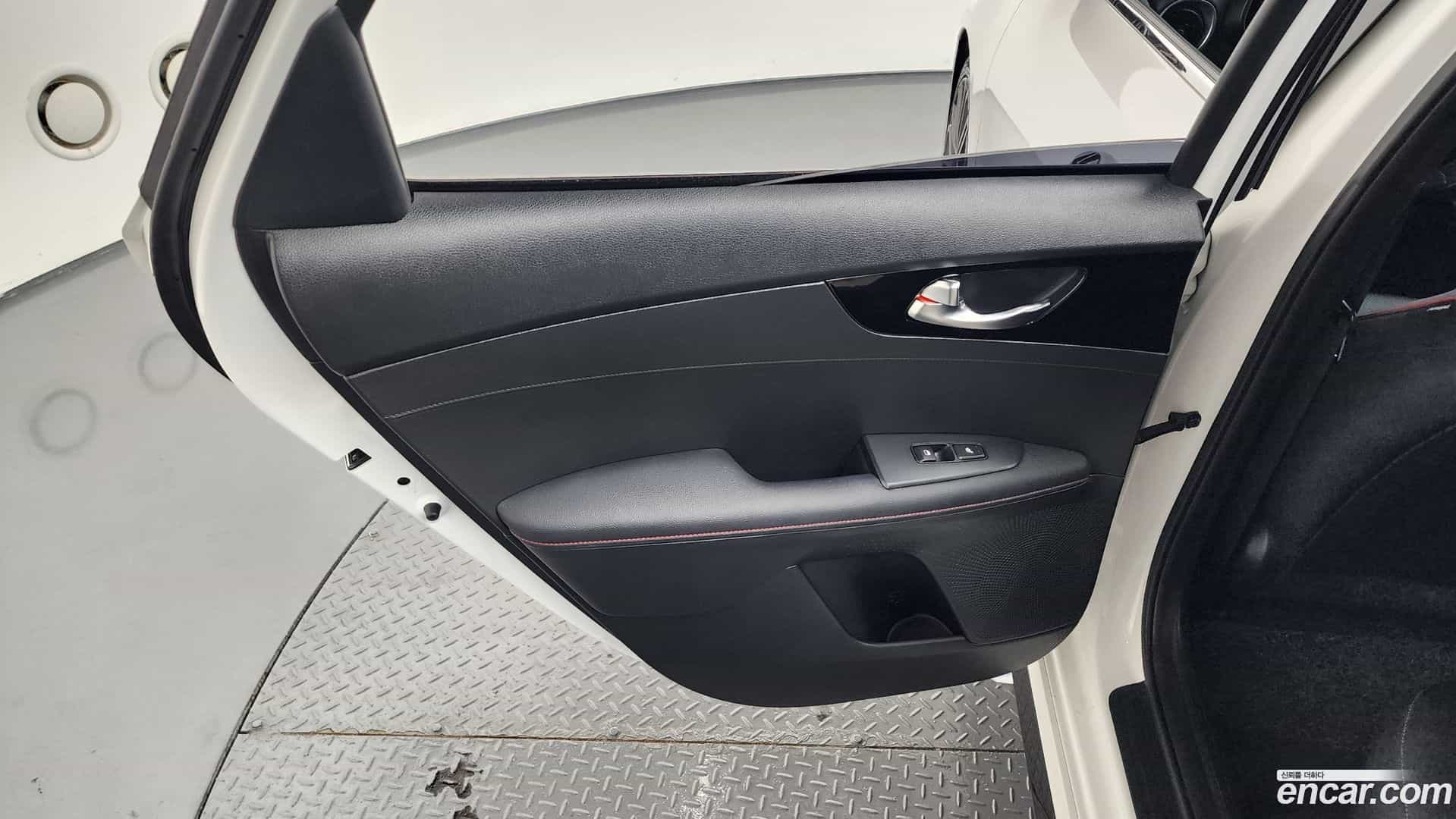 K3 Kia 2024.0-INNER-035