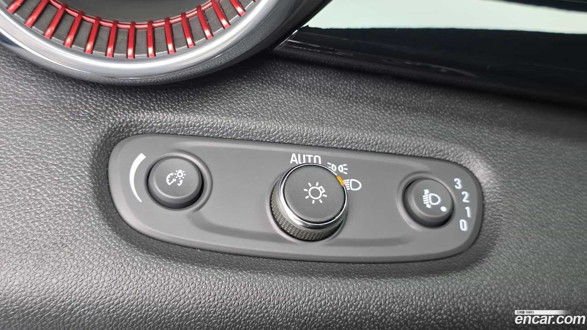 Trax Chevrolet 2023.4-OPTION-017