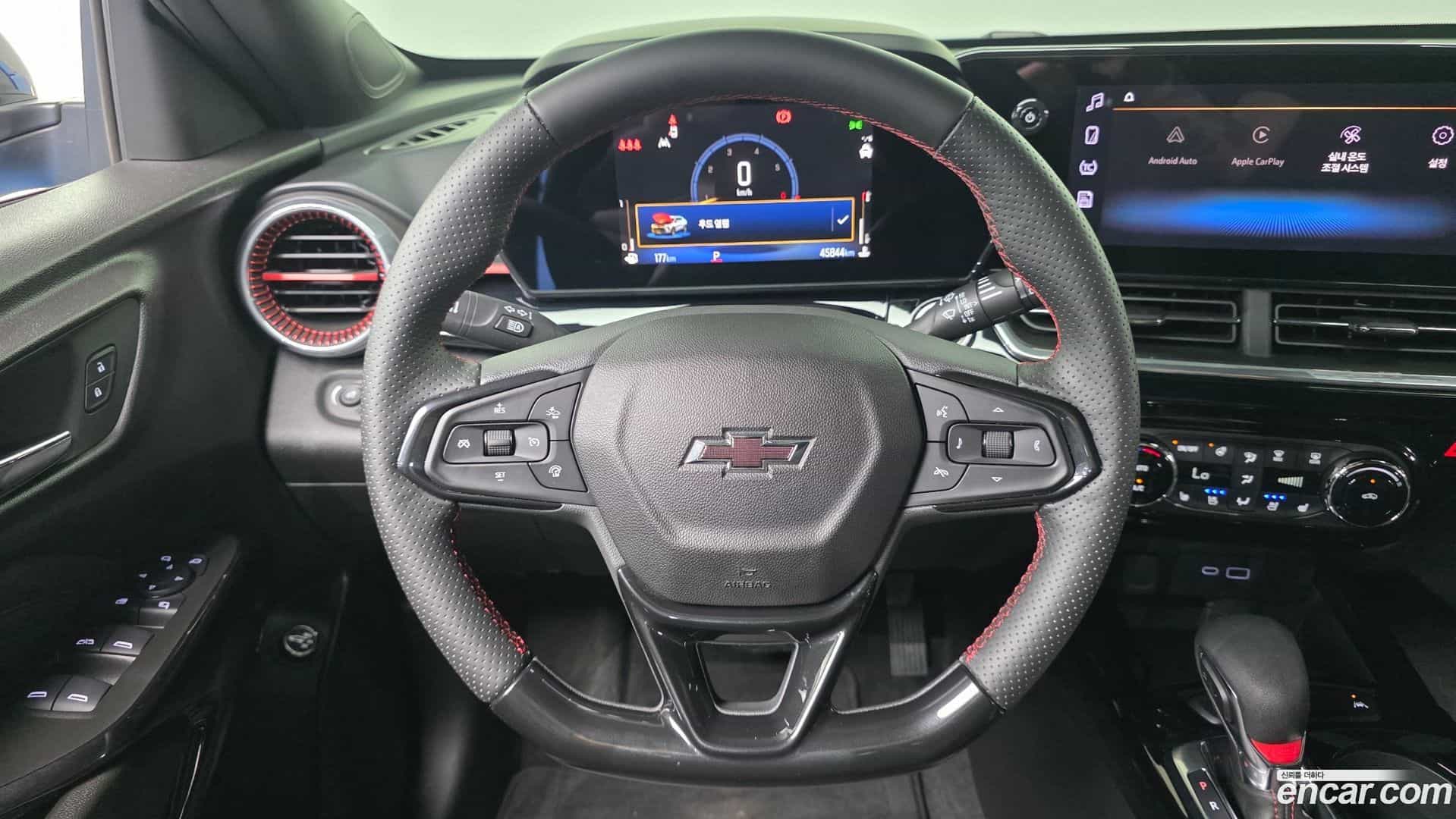 Trax Chevrolet 2023.4-OPTION-018