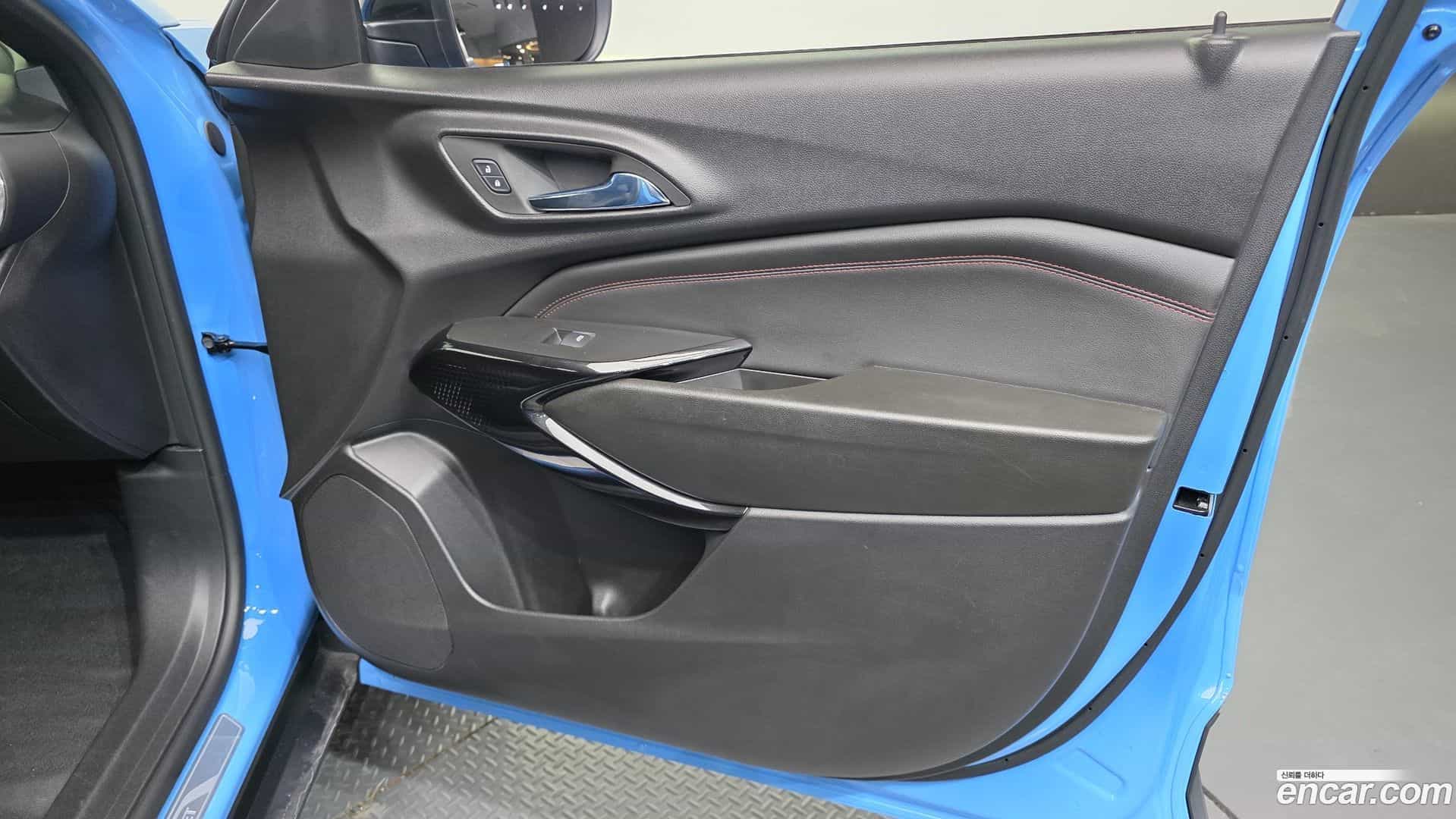 Trax Chevrolet 2023.4-INNER-035