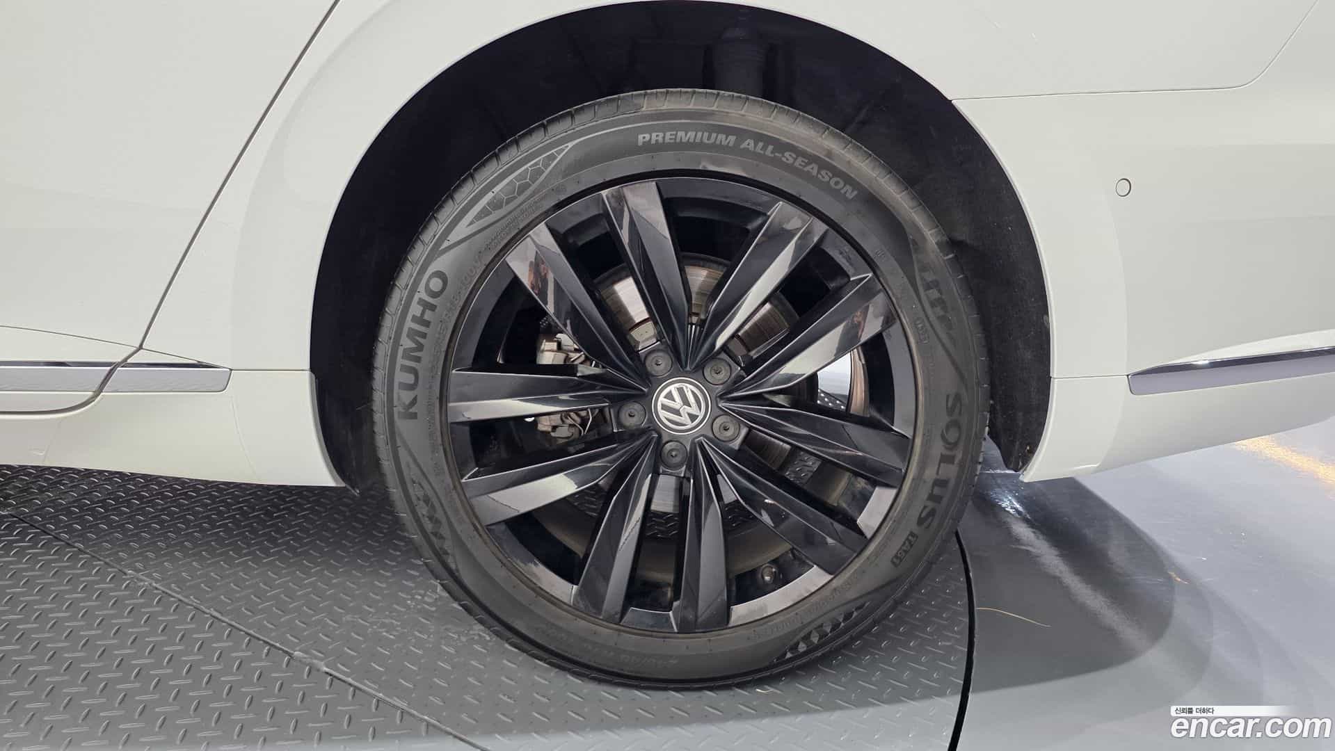 Arteon Volkswagen 2019.4-OUTER-031