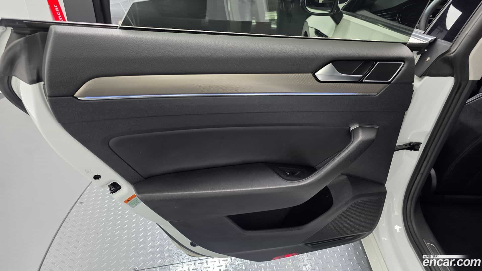 Arteon Volkswagen 2019.4-INNER-035