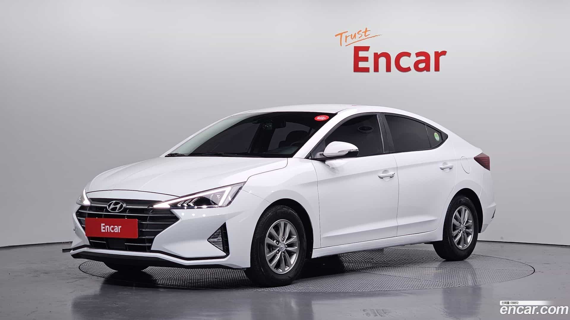 AVANTE Hyundai 2019.10-OUTER-001