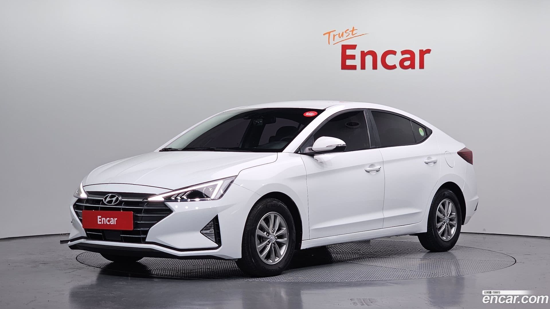 Main__Slider__Photo:AVANTE Hyundai 2019.10-0