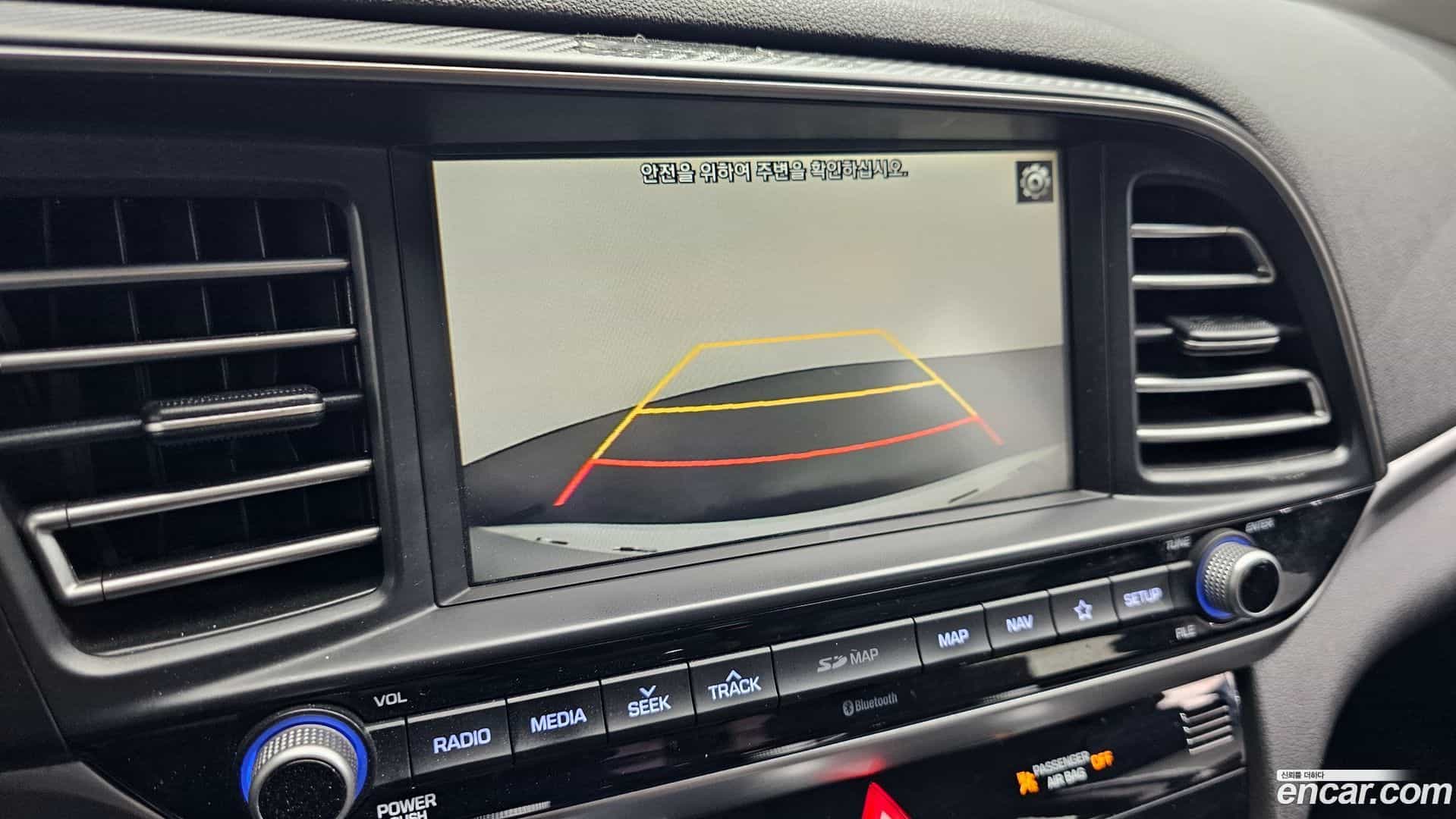 AVANTE Hyundai 2019.10-OPTION-018