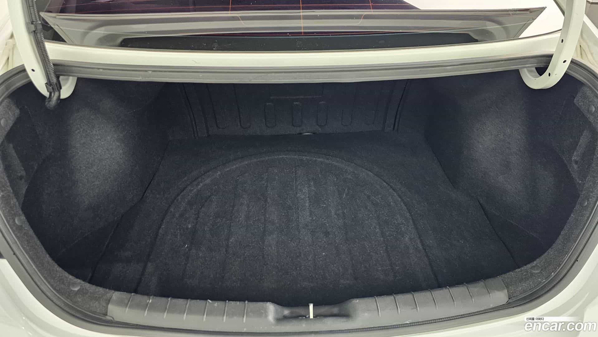 AVANTE Hyundai 2019.10-OPTION-019