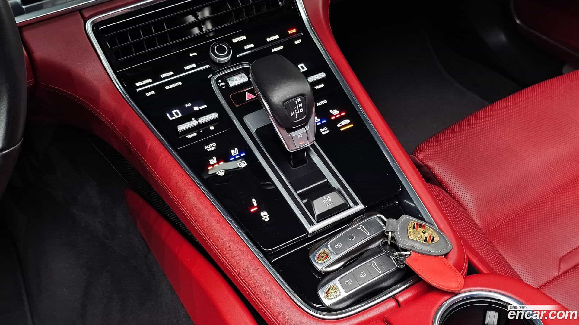 Panamera Porsche 2021.2-INNER-009