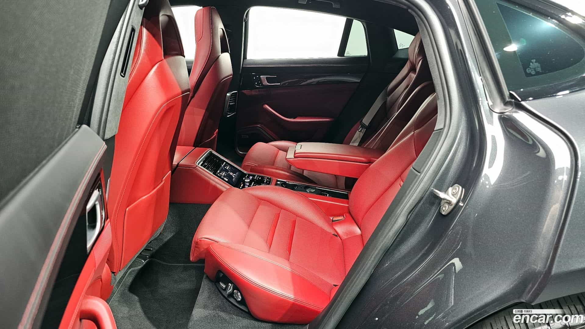 Panamera Porsche 2021.2-OPTION-015