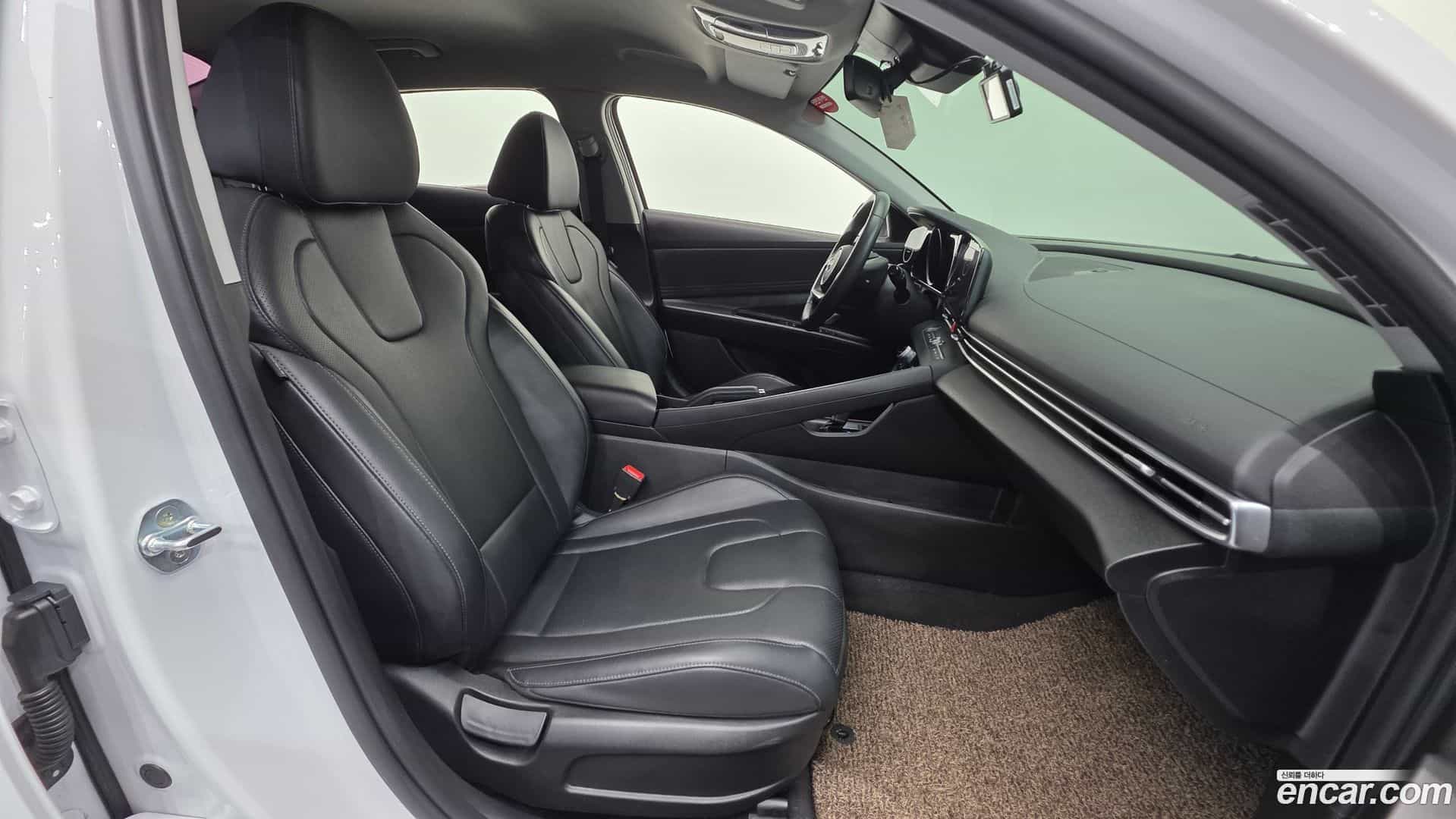 AVANTE Hyundai 2021.3-INNER-010