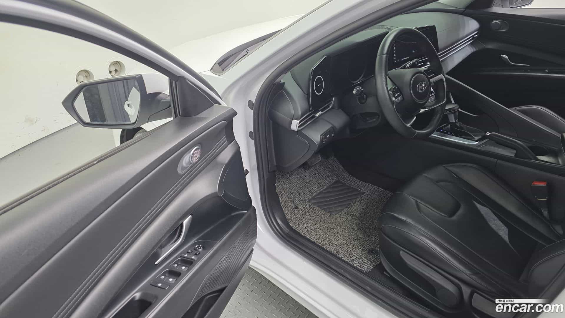 AVANTE Hyundai 2021.3-OPTION-015
