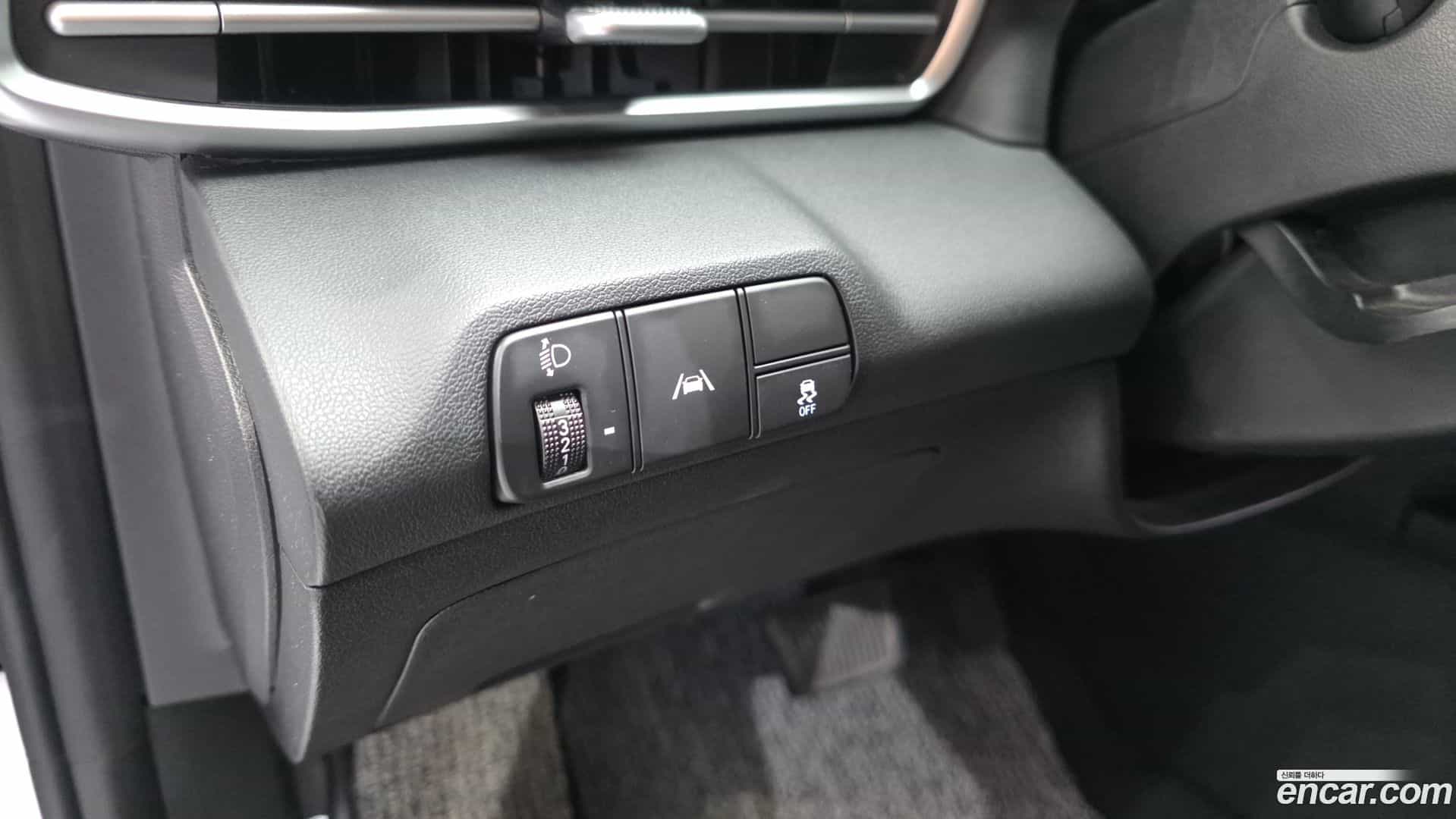 AVANTE Hyundai 2021.3-OPTION-017