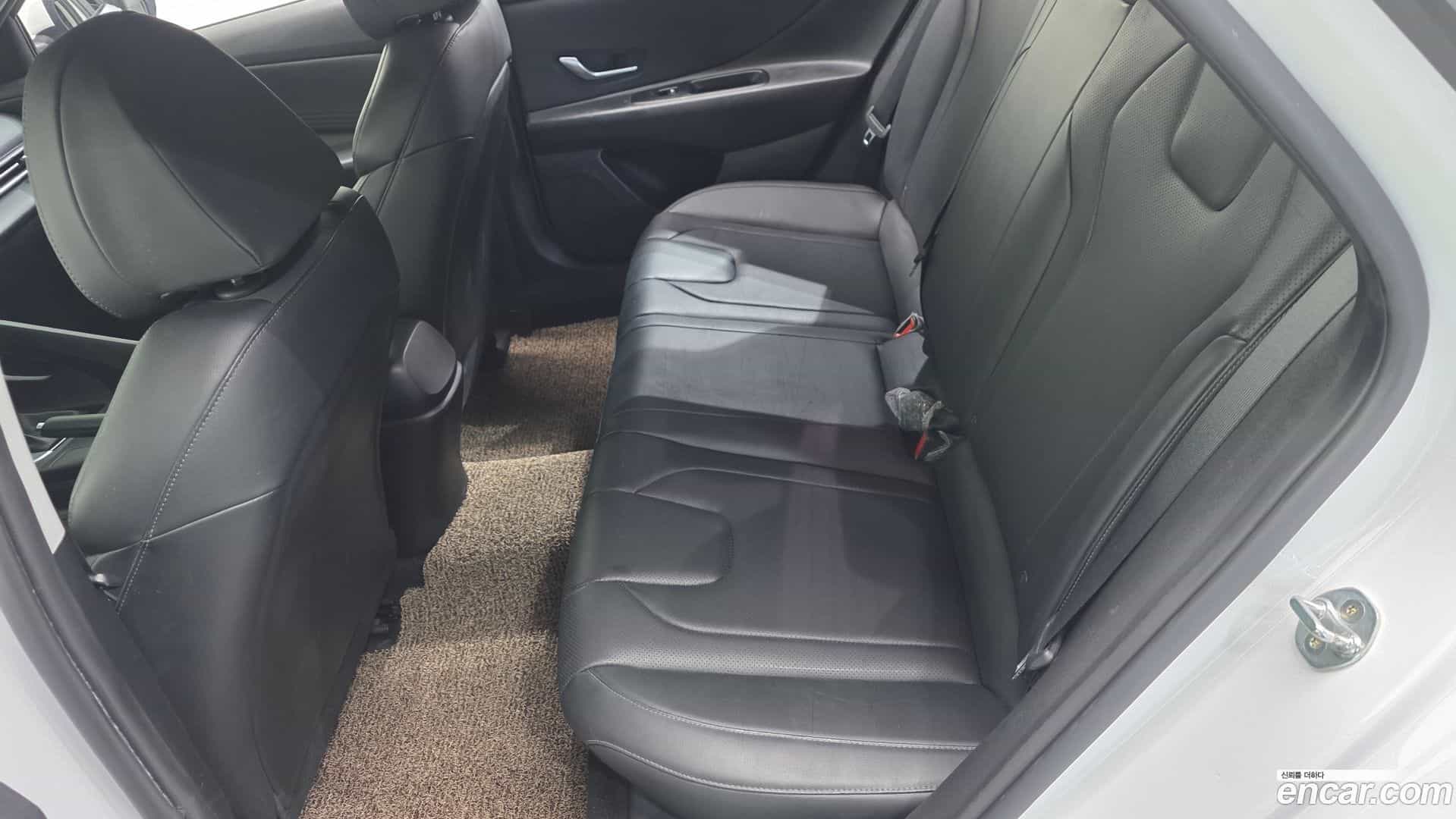 AVANTE Hyundai 2021.3-OPTION-023