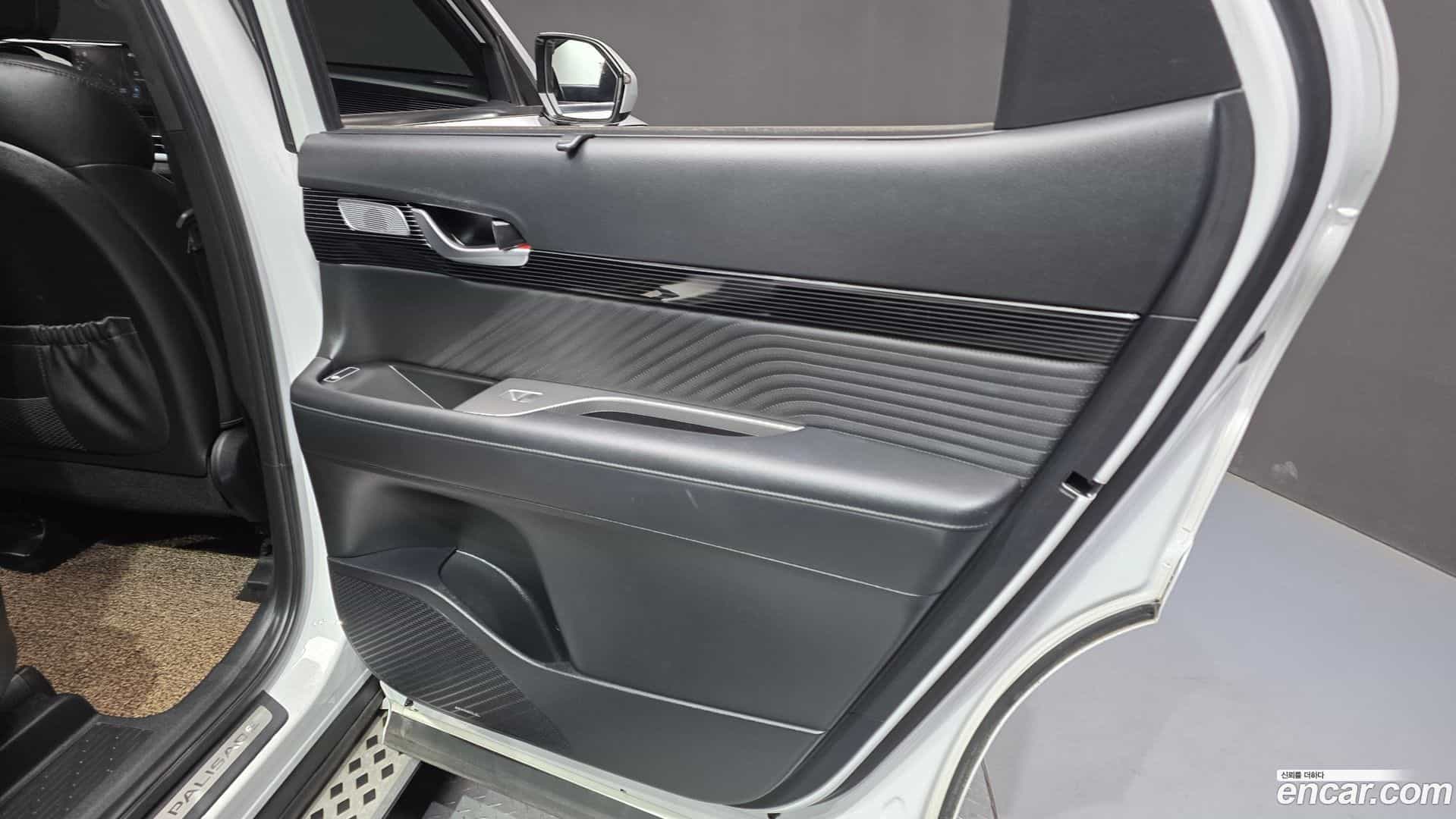 Palisade Hyundai 2023.1-INNER-035