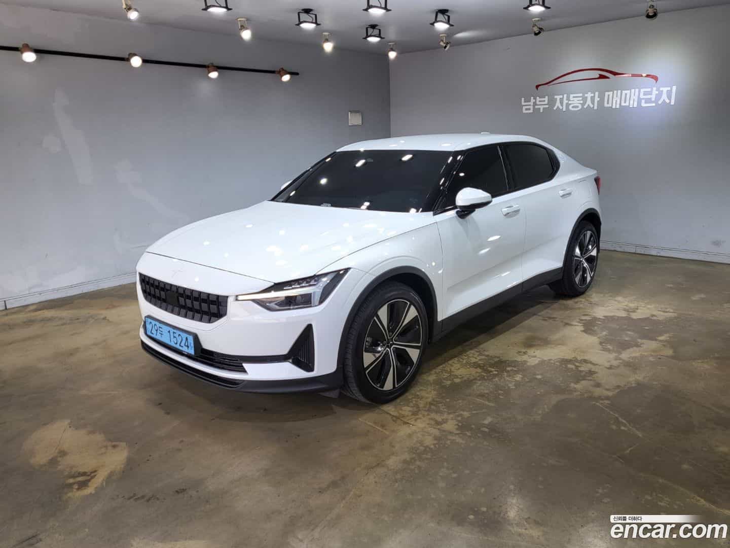 Polestar 2 Polestar 2022.8-OUTER-001