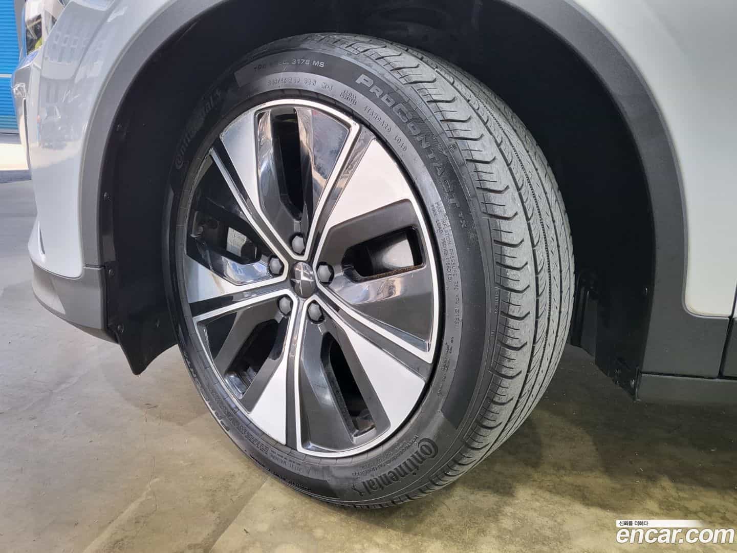 Polestar 2 Polestar 2022.8-OUTER-005