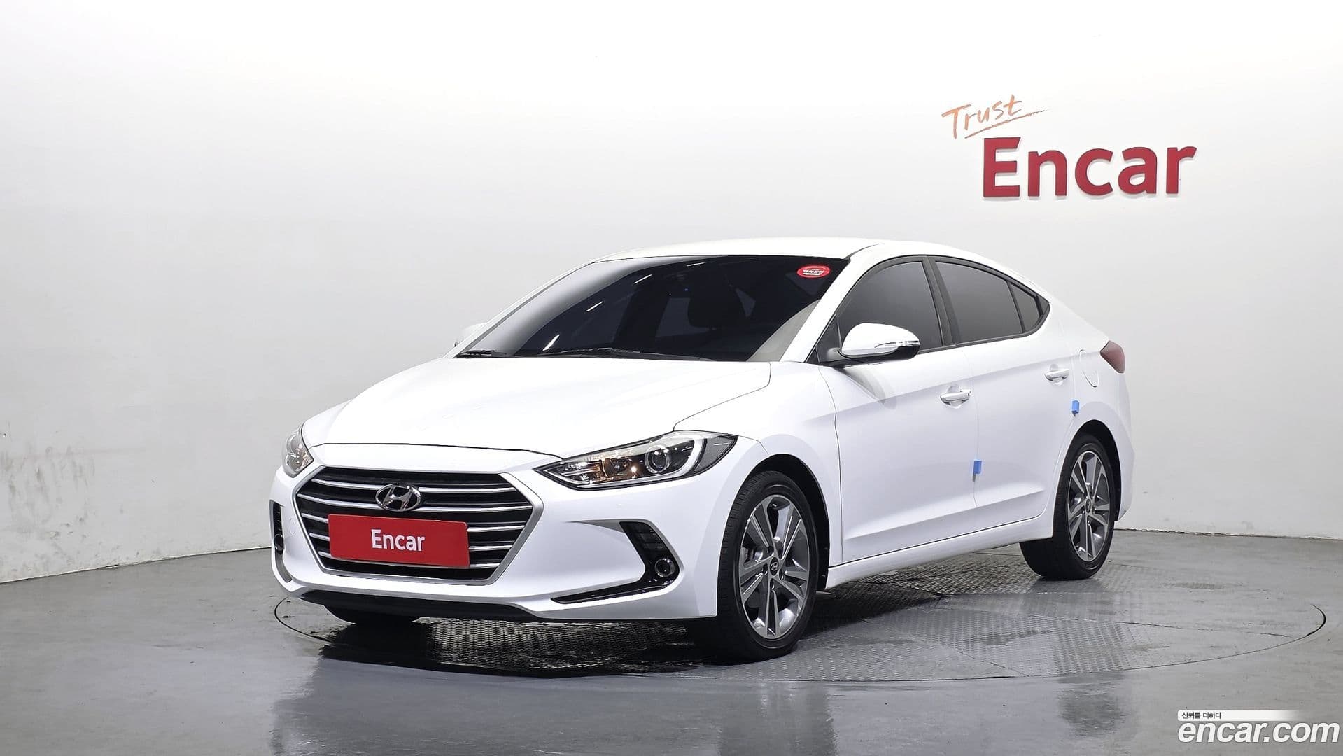 Main__Slider__Photo:AVANTE Hyundai 2018.7-0