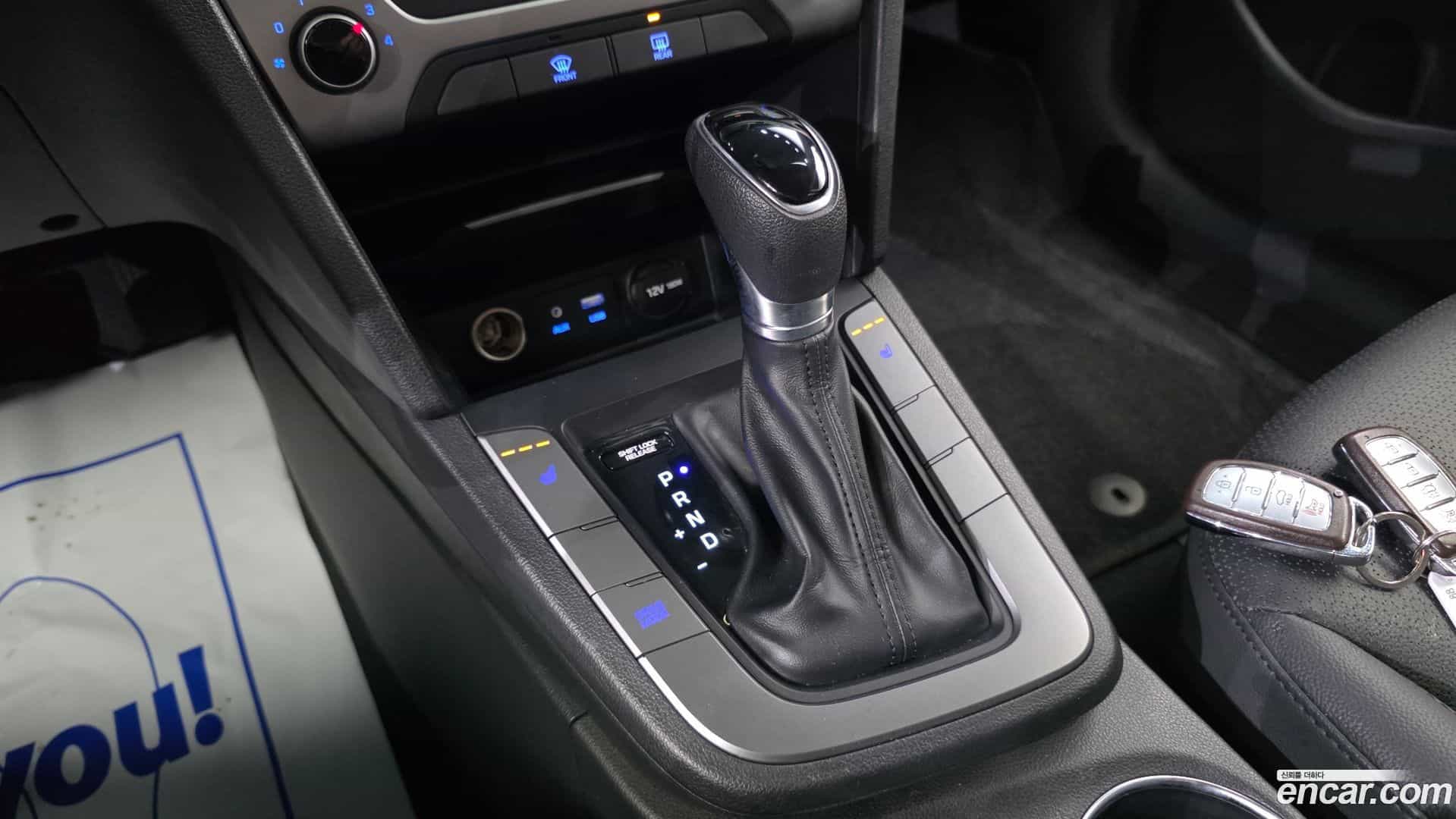 AVANTE Hyundai 2018.7-INNER-009