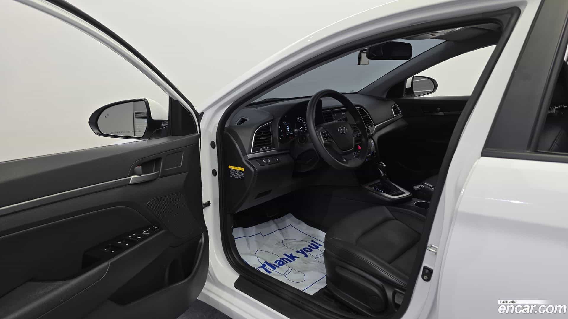 AVANTE Hyundai 2018.7-INNER-010