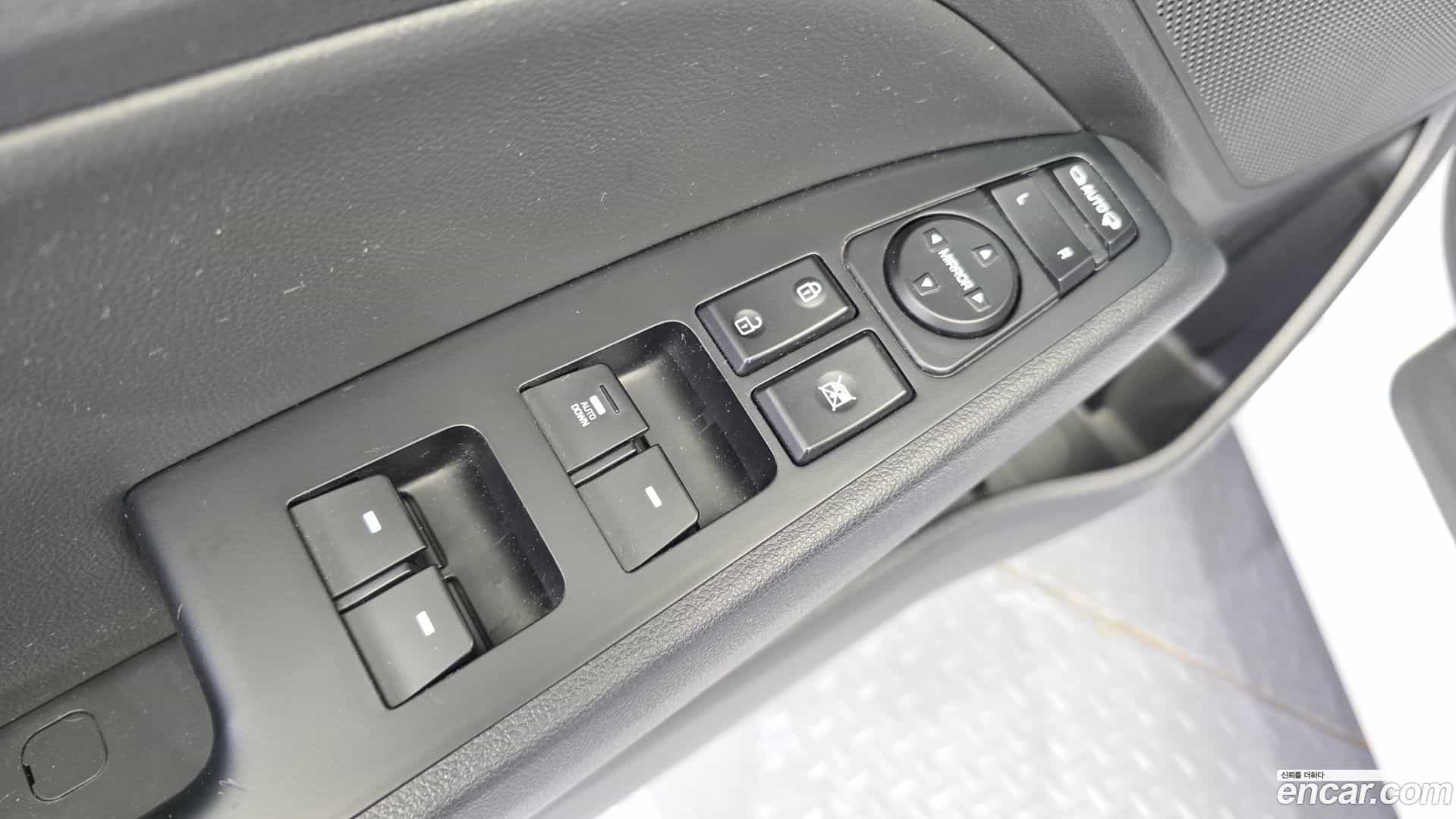 AVANTE Hyundai 2018.7-OPTION-017
