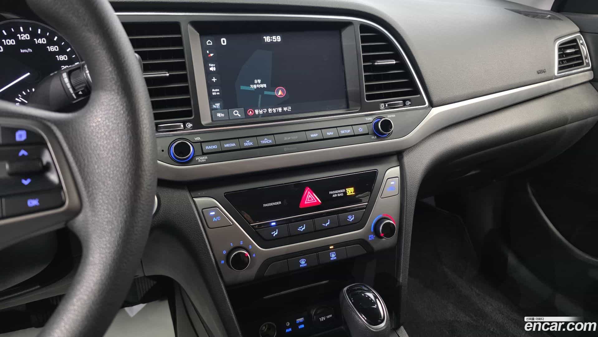 AVANTE Hyundai 2018.7-OPTION-021