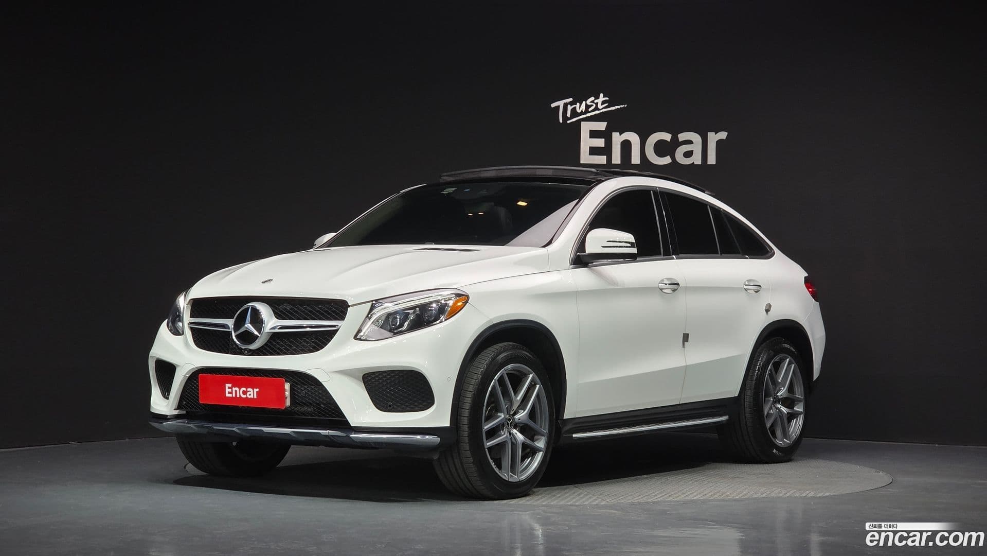 Main__Slider__Photo:GLE-Class Mercedes-Benz 2018.9-0