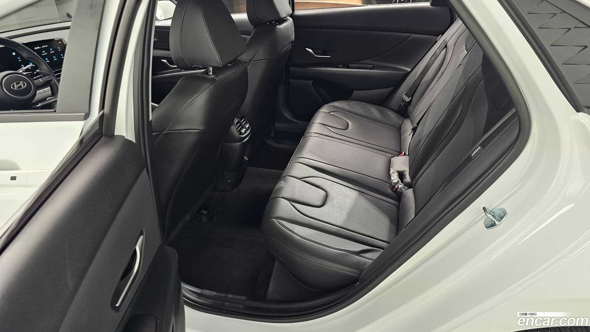 AVANTE Hyundai 2025.8-OPTION-015