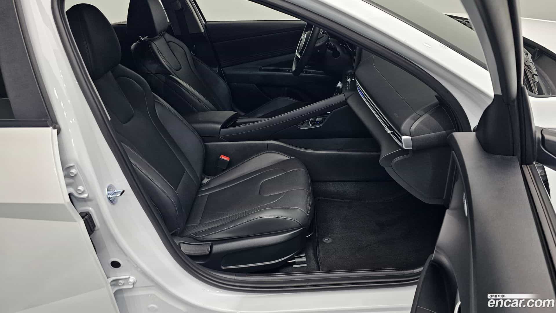 AVANTE Hyundai 2025.8-INNER-036