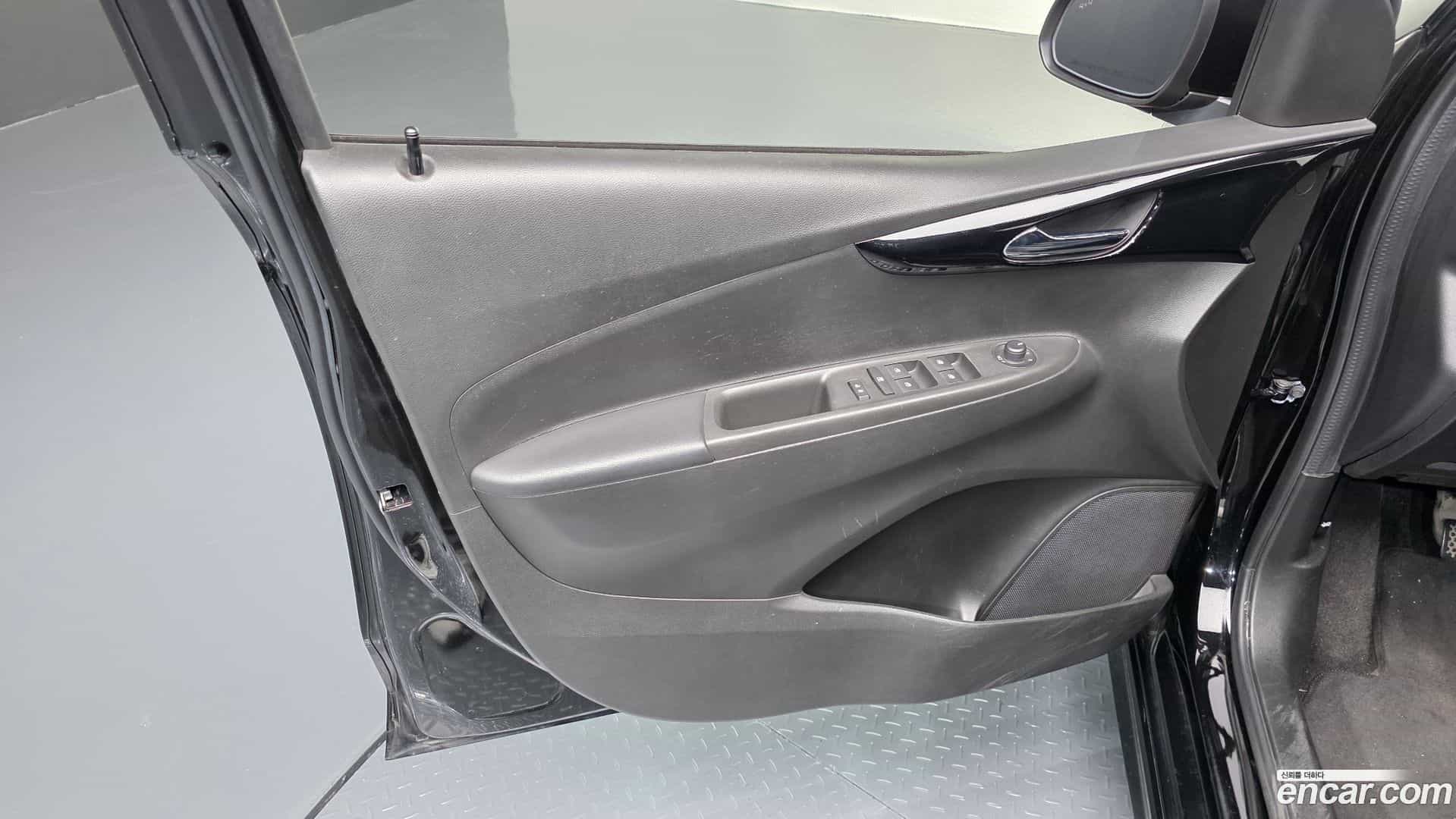 Spark Chevrolet 2021.0-INNER-034