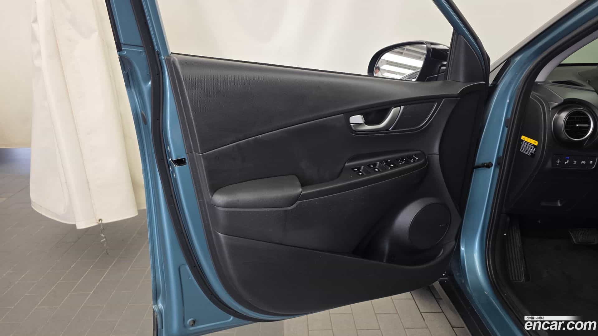 Kona Hyundai 2018.0-INNER-034
