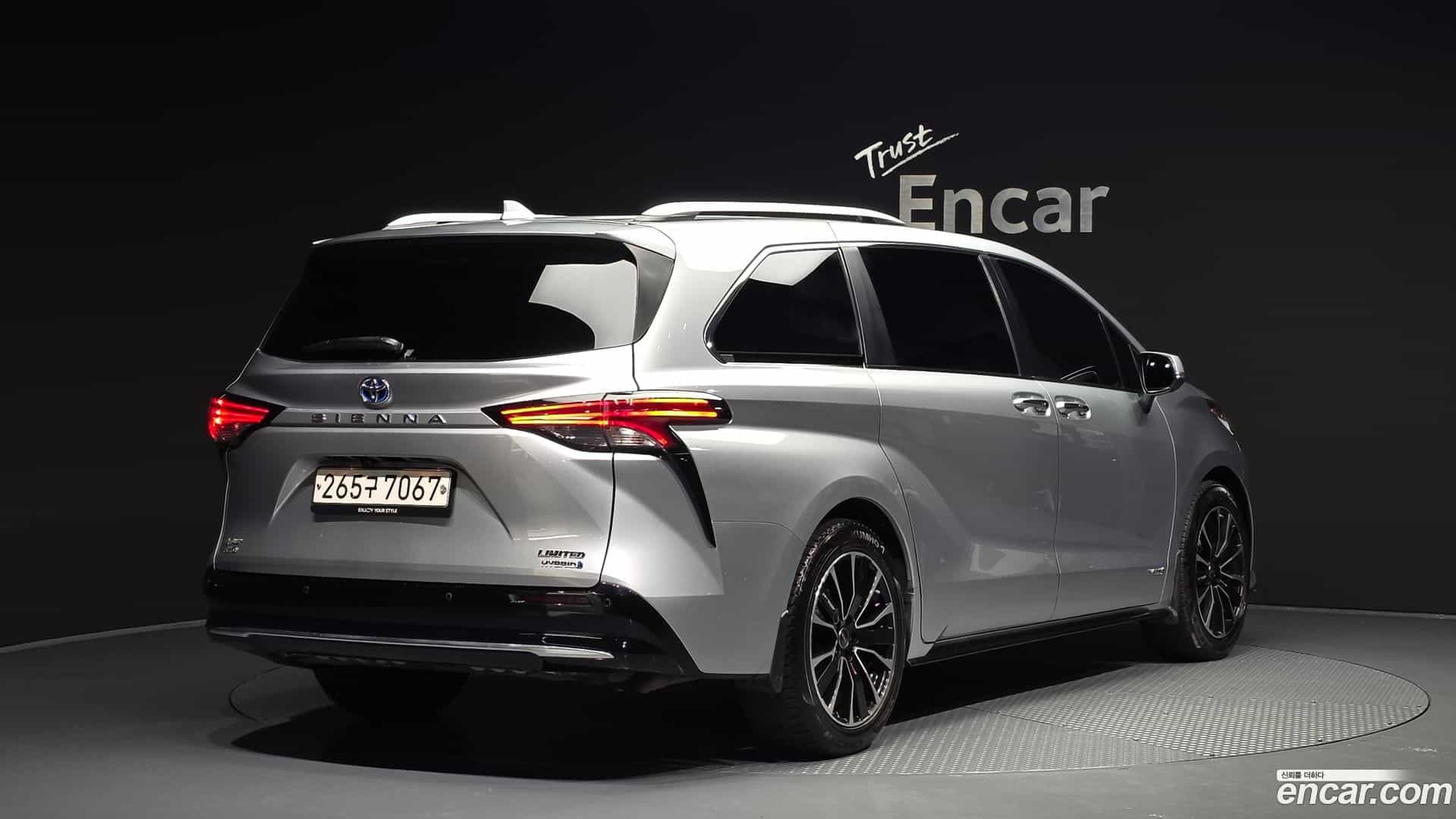 Sienna Toyota 2021.5-OUTER-002