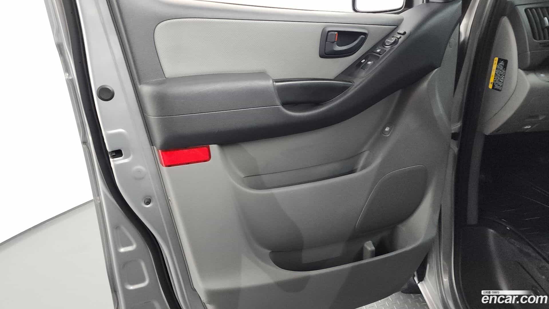 Starex Hyundai 2020.1-INNER-035