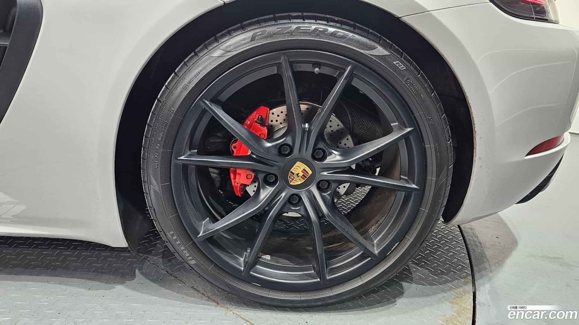 718 Porsche 2019.0-OUTER-031