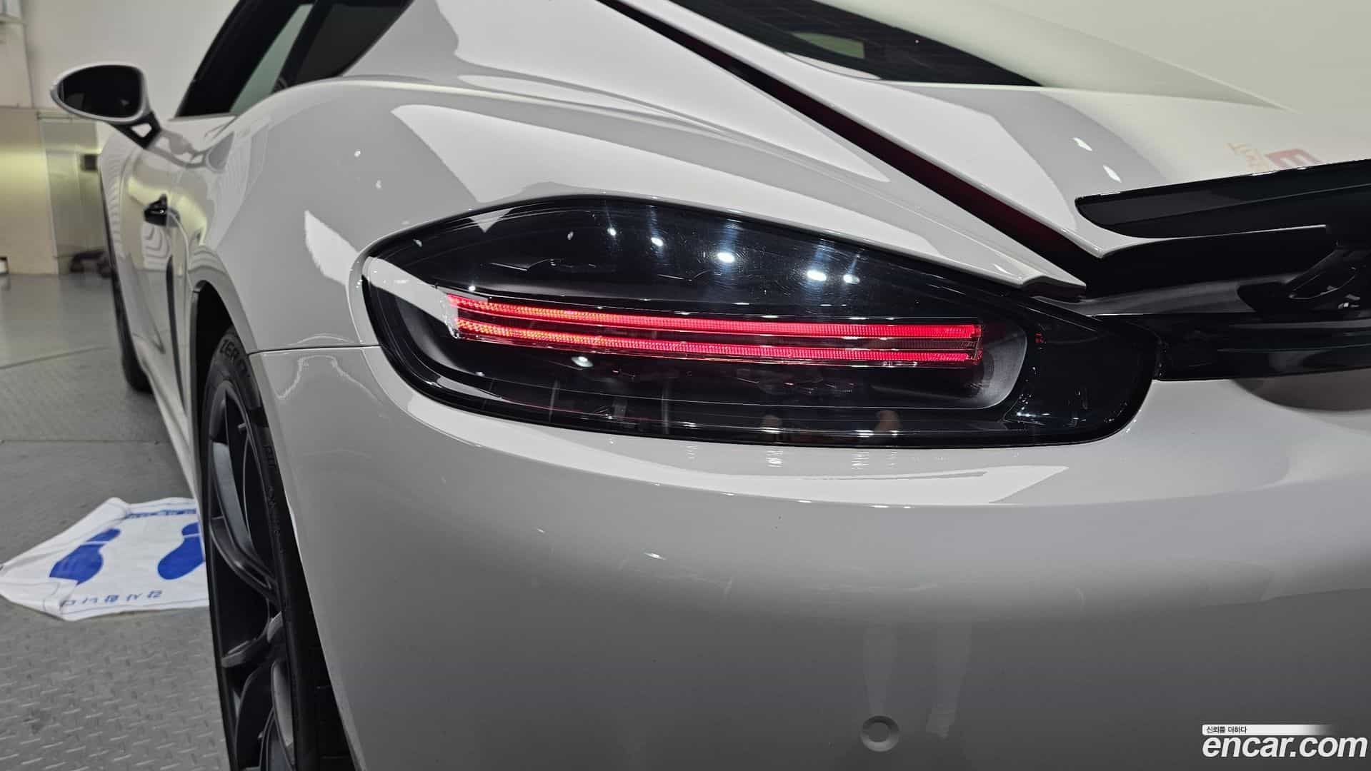 718 Porsche 2019.0-OUTER-033