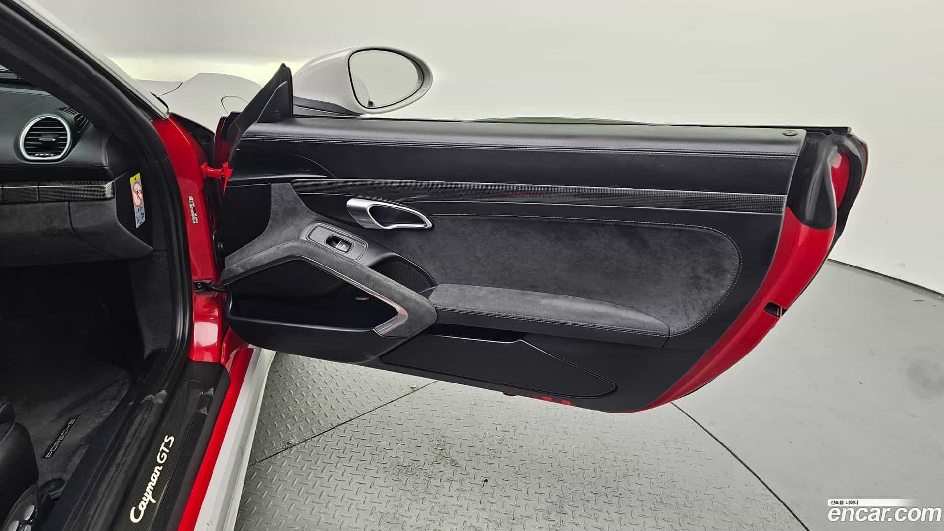 718 Porsche 2019.0-INNER-035