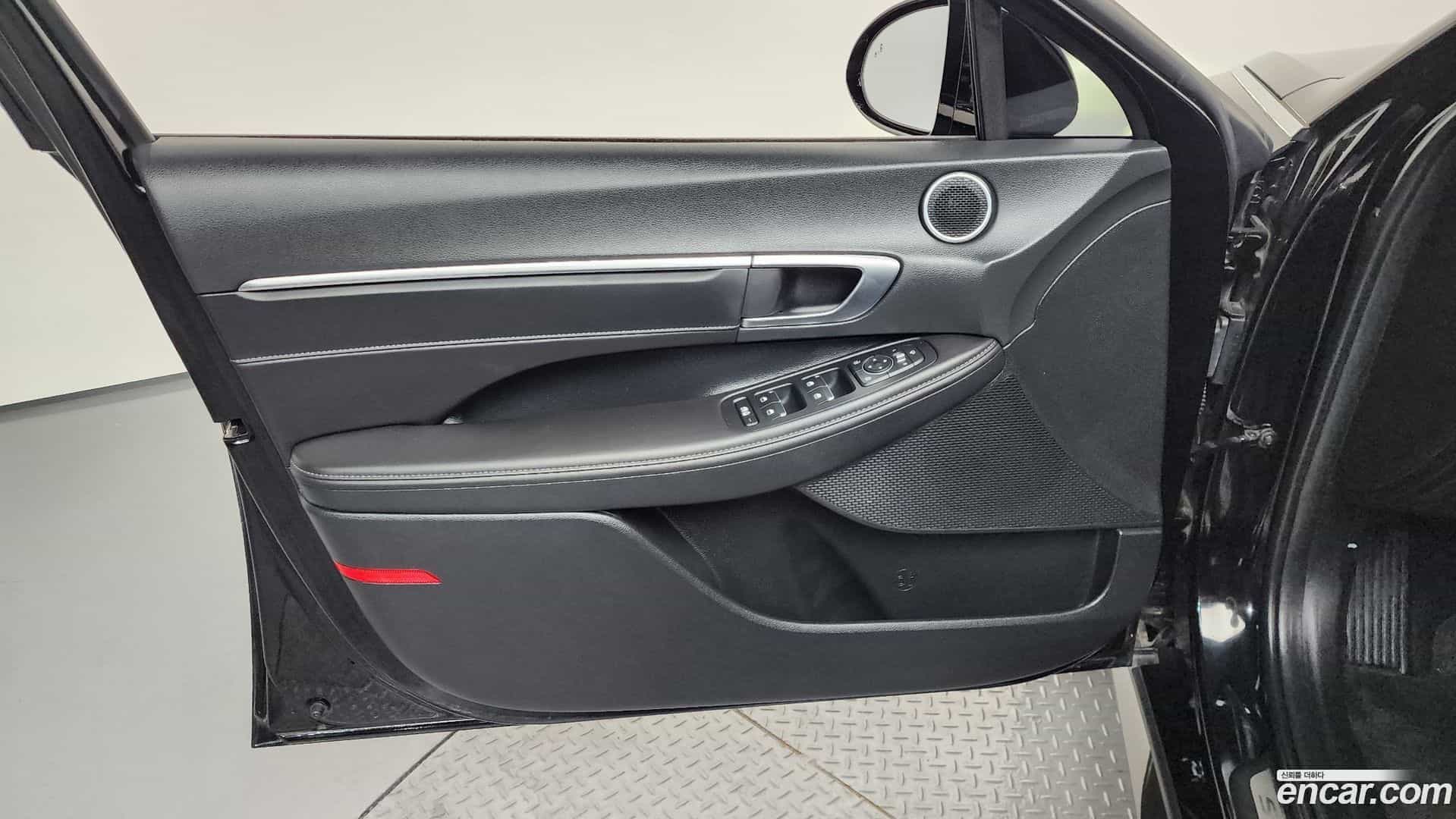 Sonata Hyundai 2023.1-INNER-034
