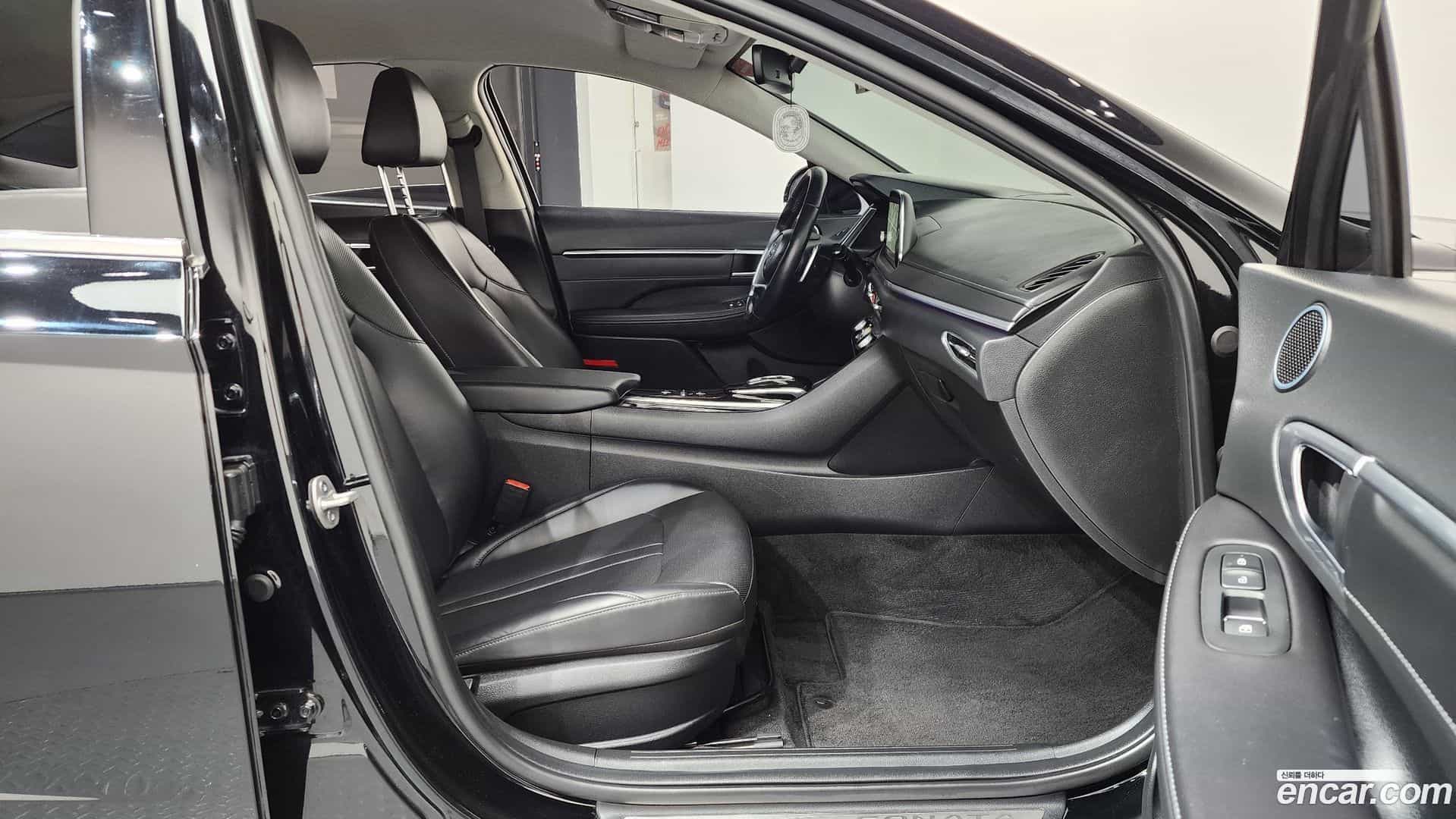 Sonata Hyundai 2023.1-INNER-036