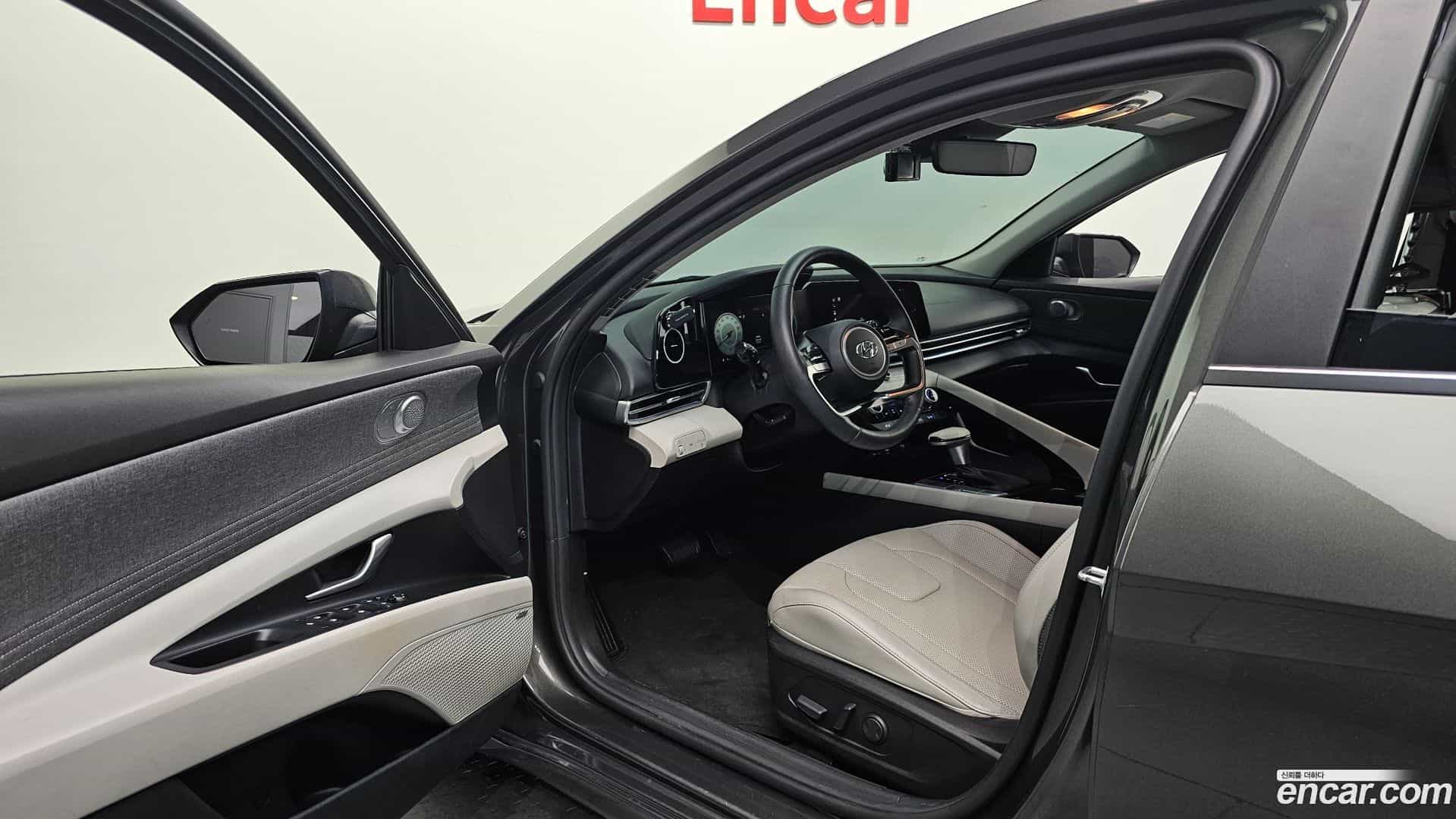 AVANTE Hyundai 2021.2-INNER-010
