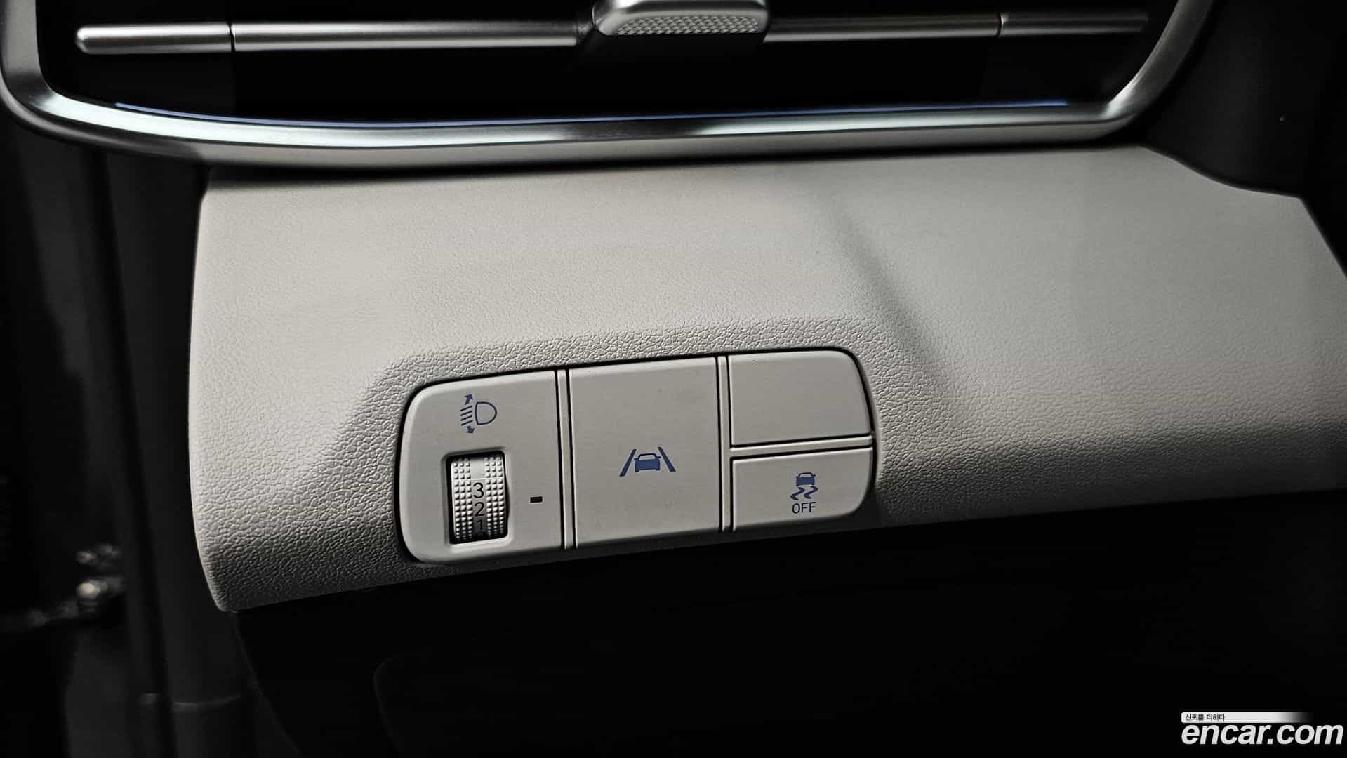 AVANTE Hyundai 2021.2-OPTION-018
