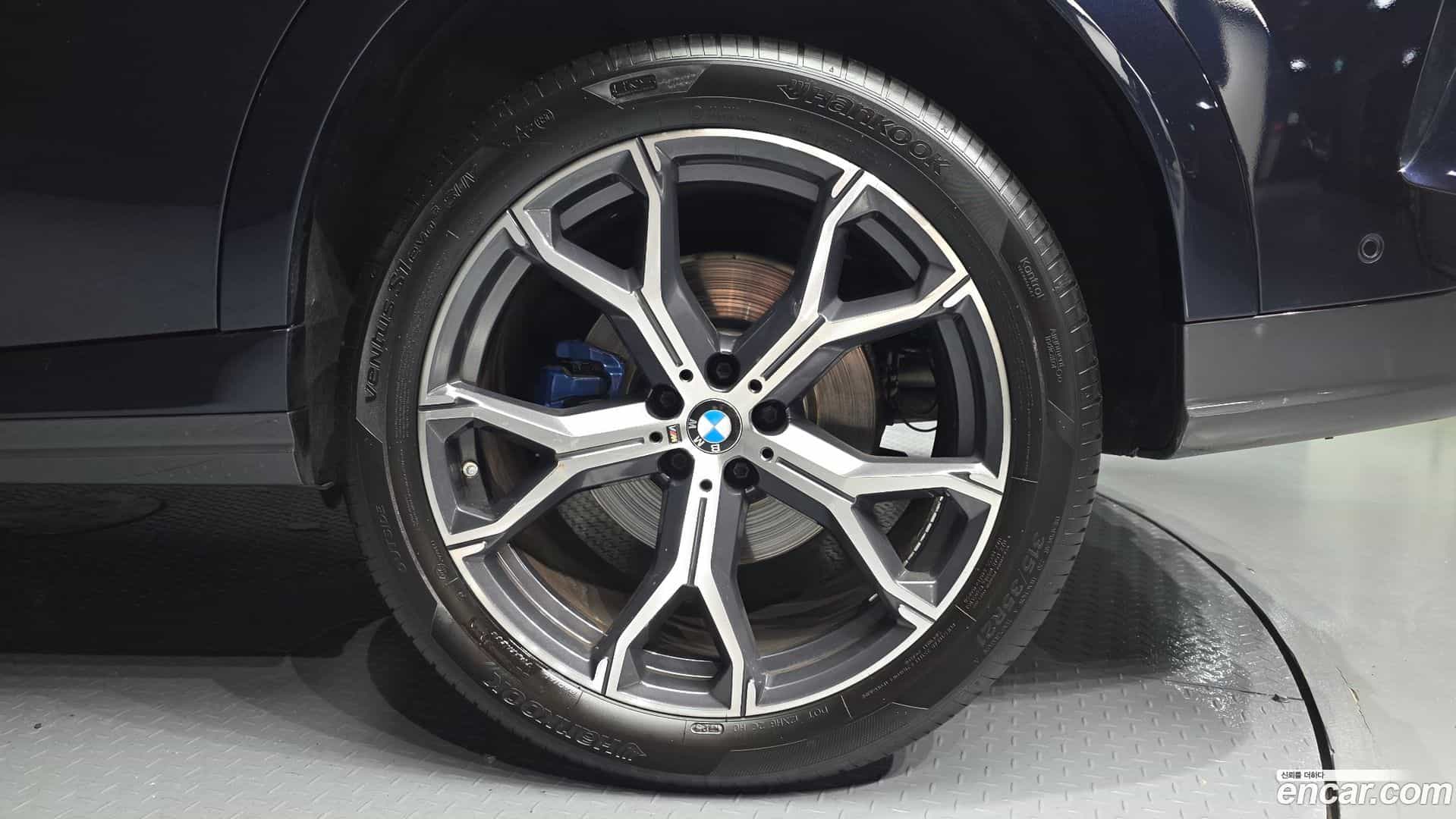 X6 BMW 2021.10-OUTER-031