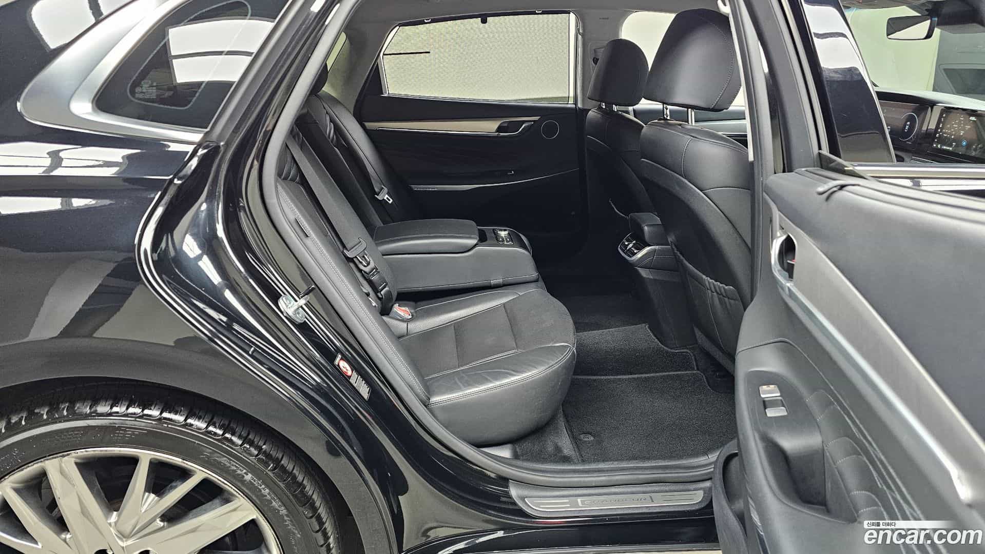 Grandeur Hyundai 2022.2-OPTION-016