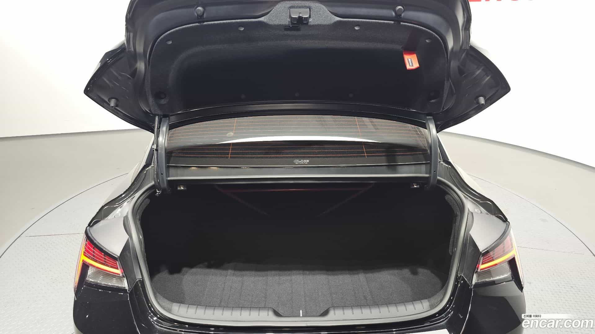 AVANTE Hyundai 2022.0-OPTION-024