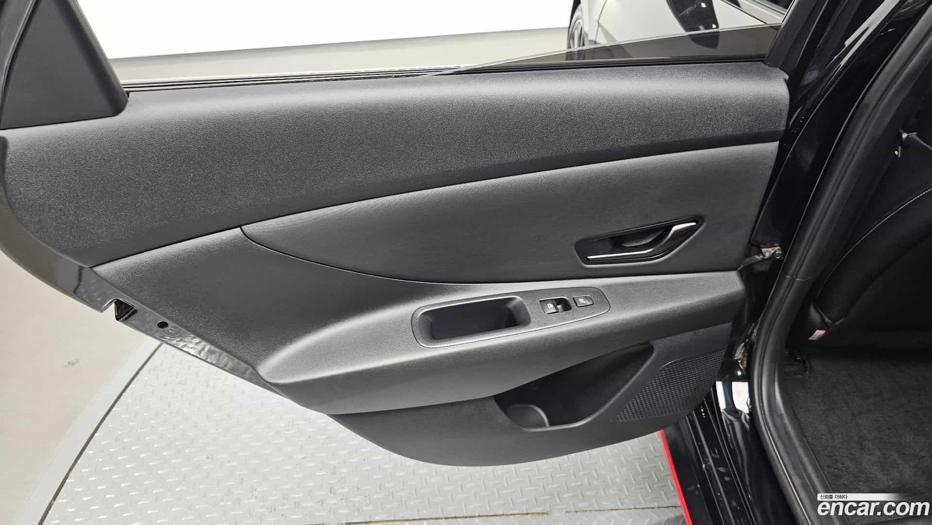AVANTE Hyundai 2022.0-INNER-035