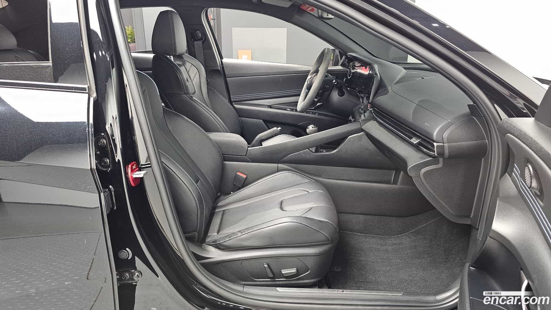 AVANTE Hyundai 2022.0-INNER-036