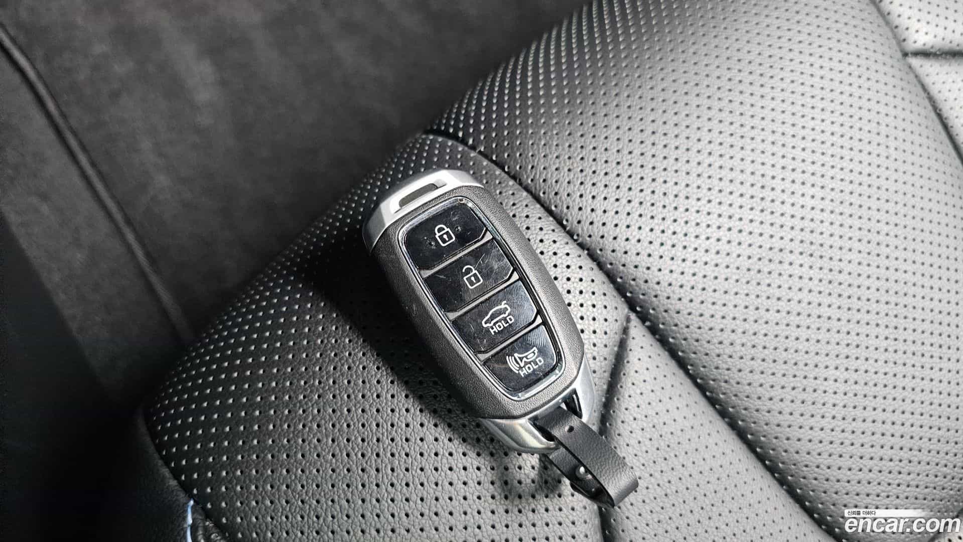 AVANTE Hyundai 2022.0-OPTION-047