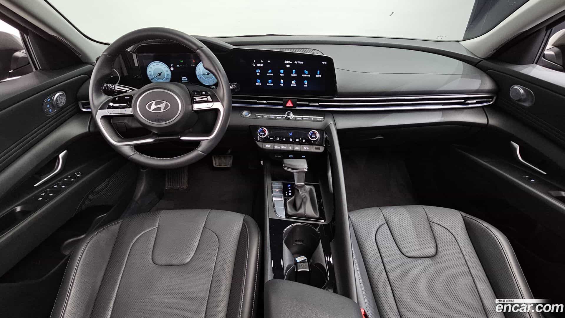 AVANTE Hyundai 2023.10-INNER-007