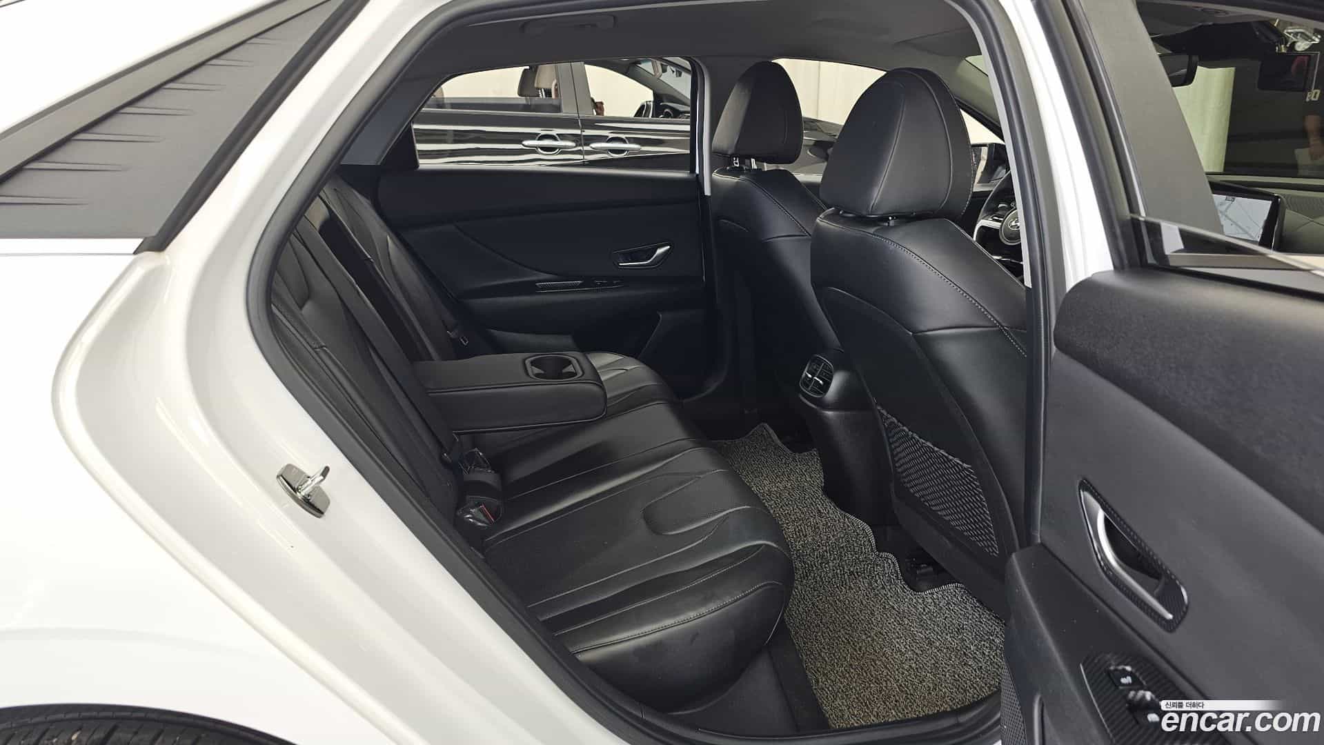 AVANTE Hyundai 2021.4-OPTION-016