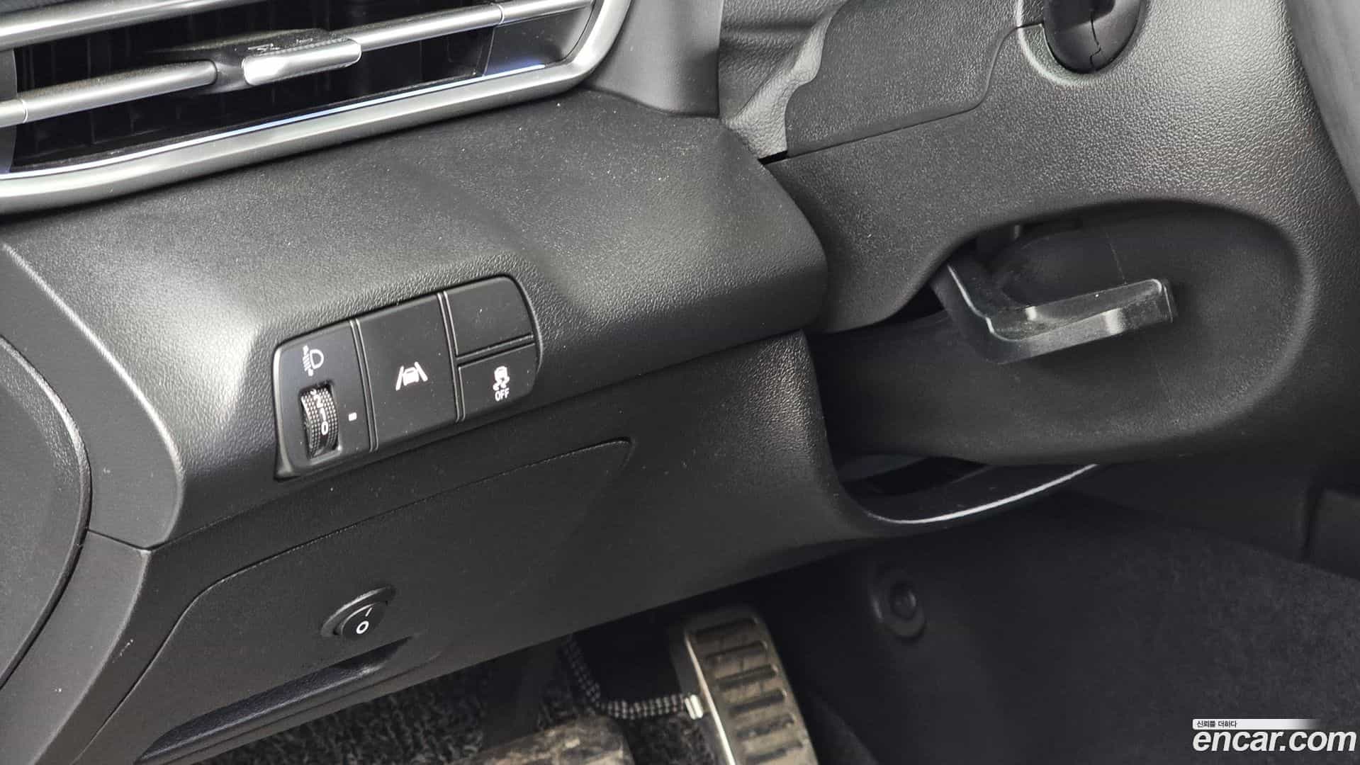 AVANTE Hyundai 2021.4-OPTION-022