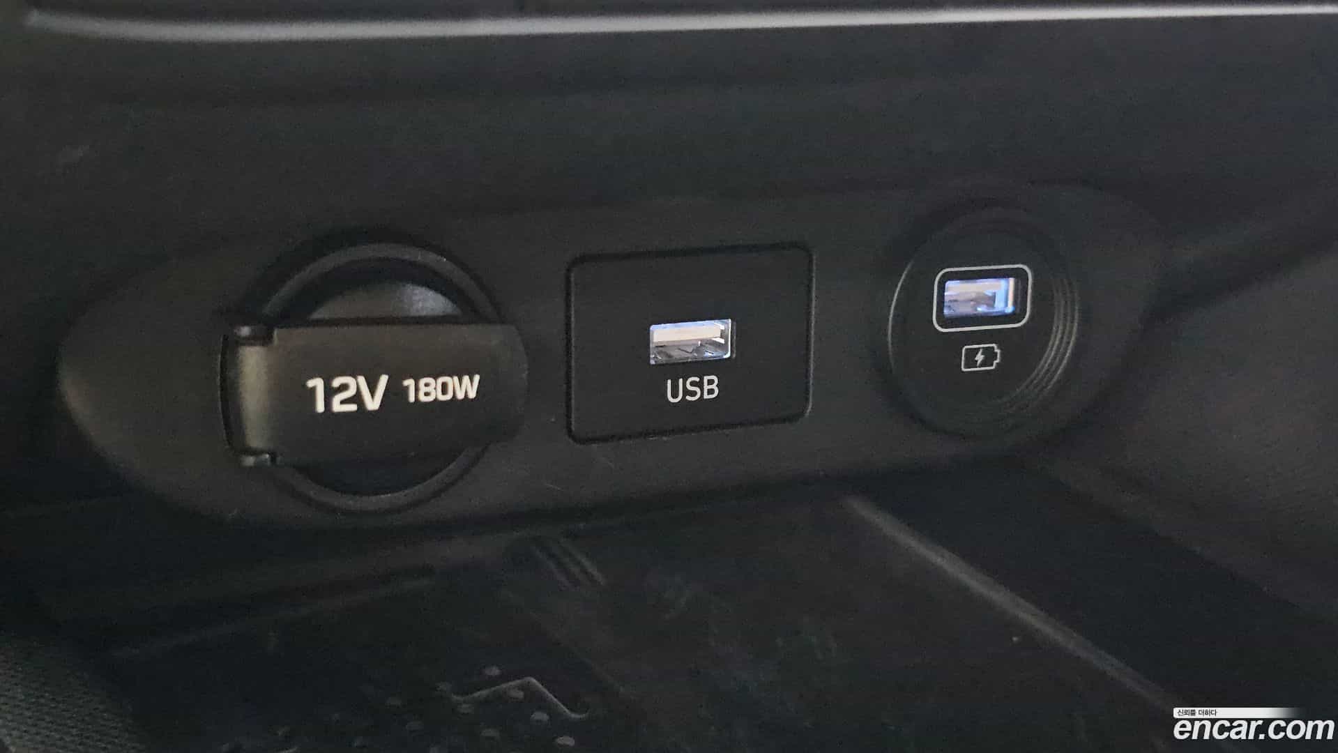 AVANTE Hyundai 2021.4-OPTION-045