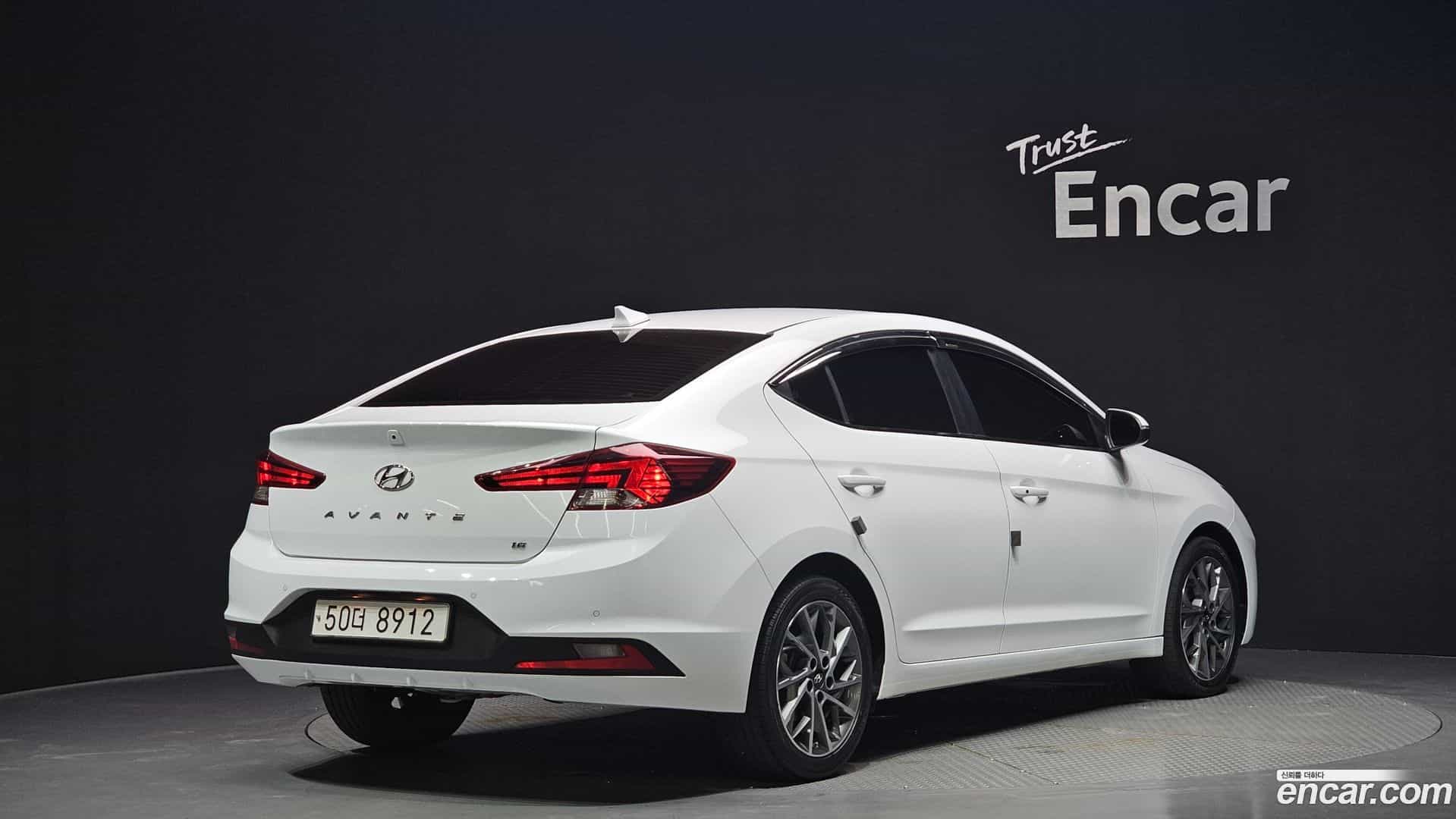 AVANTE Hyundai 2019.7-OUTER-002
