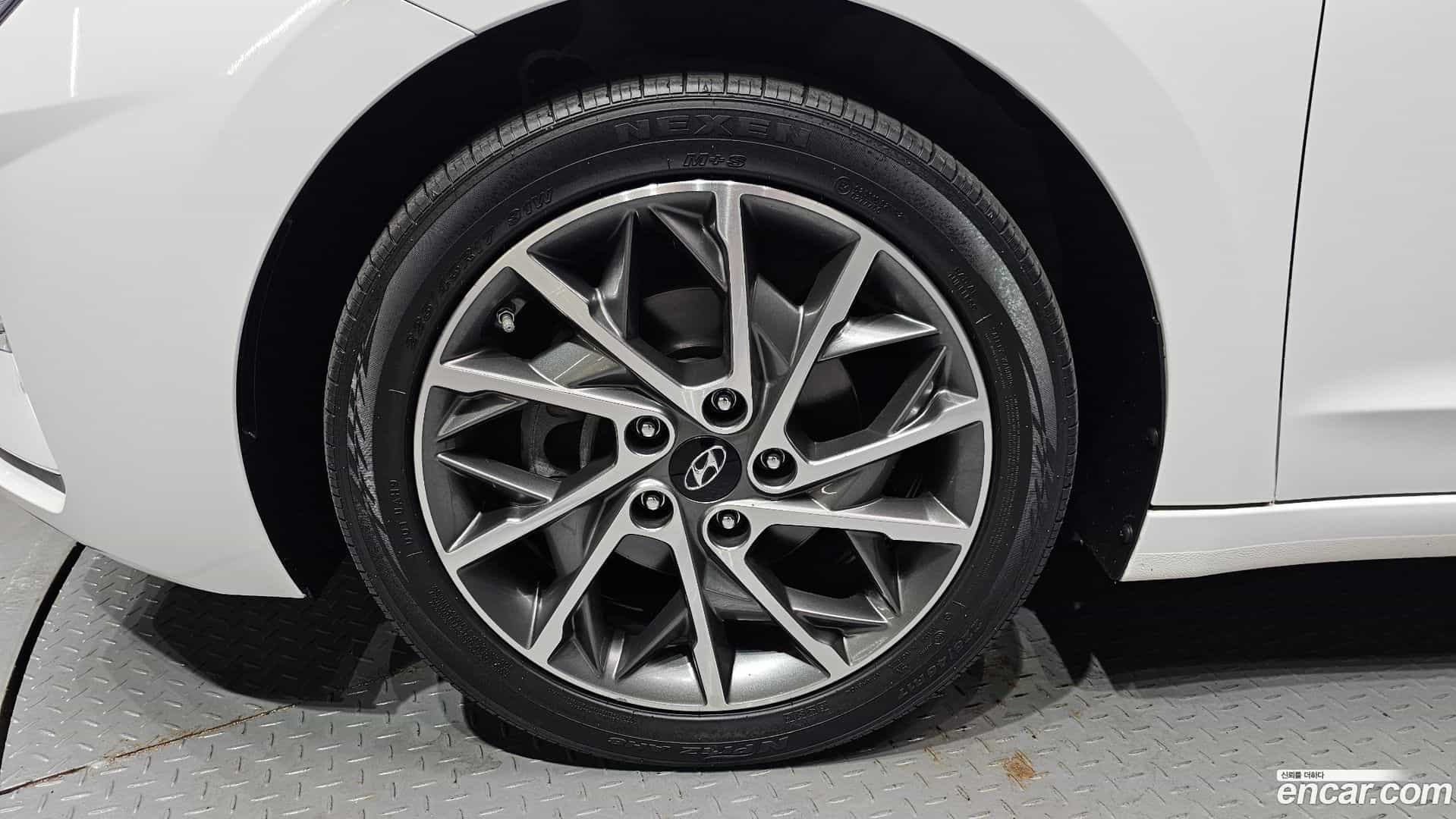 AVANTE Hyundai 2019.7-OUTER-005